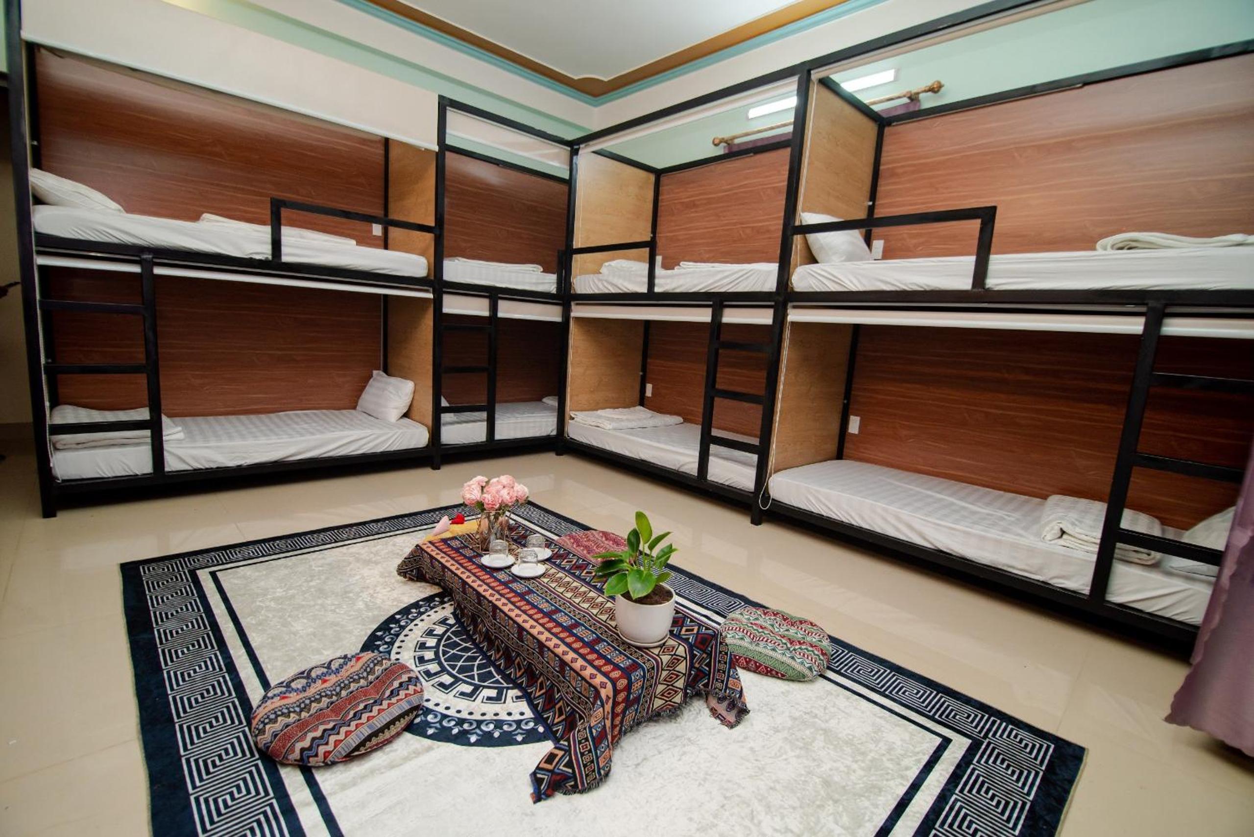 Bed in 8-Bed Mixed Dormitory Room photo 2