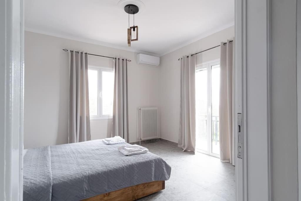 Three-Bedroom House photo 1