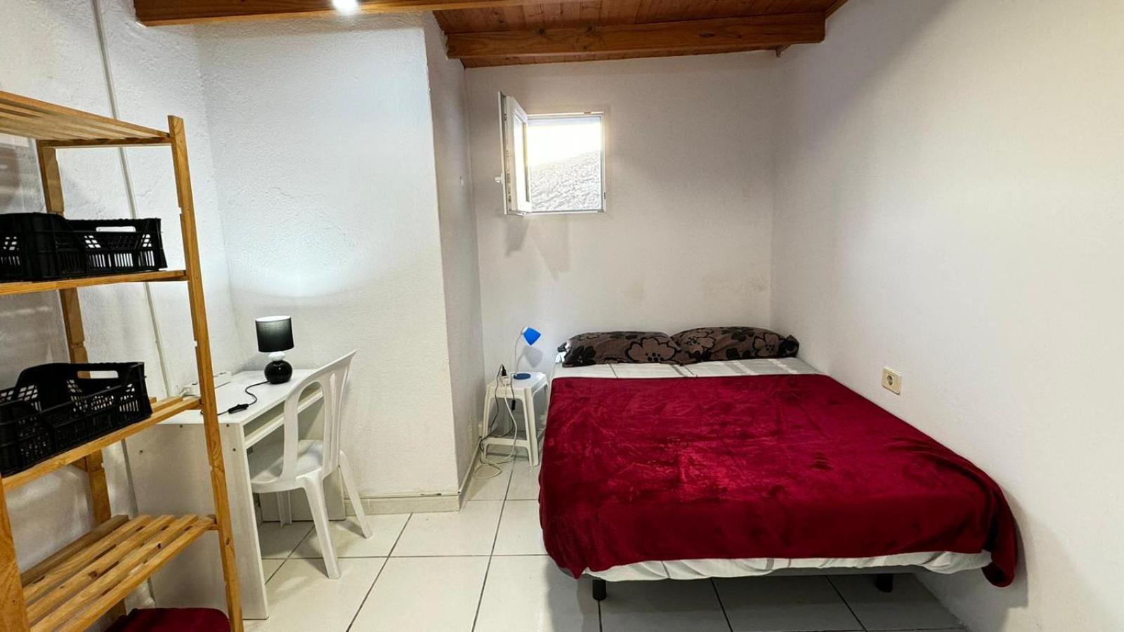 Double Room - Photo 10