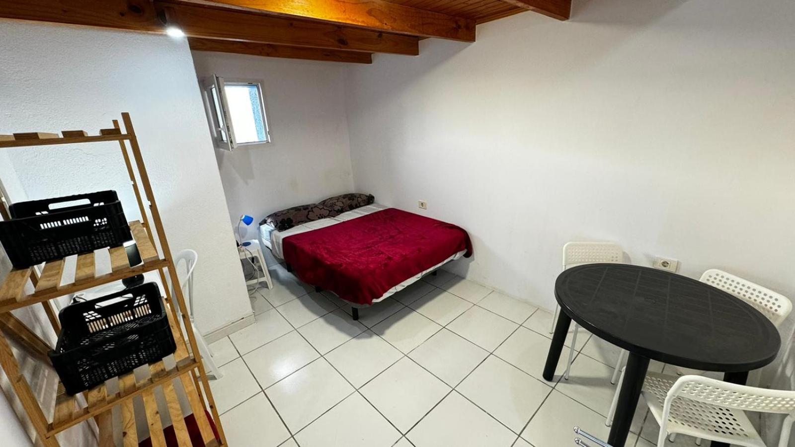 Double Room - Photo 12