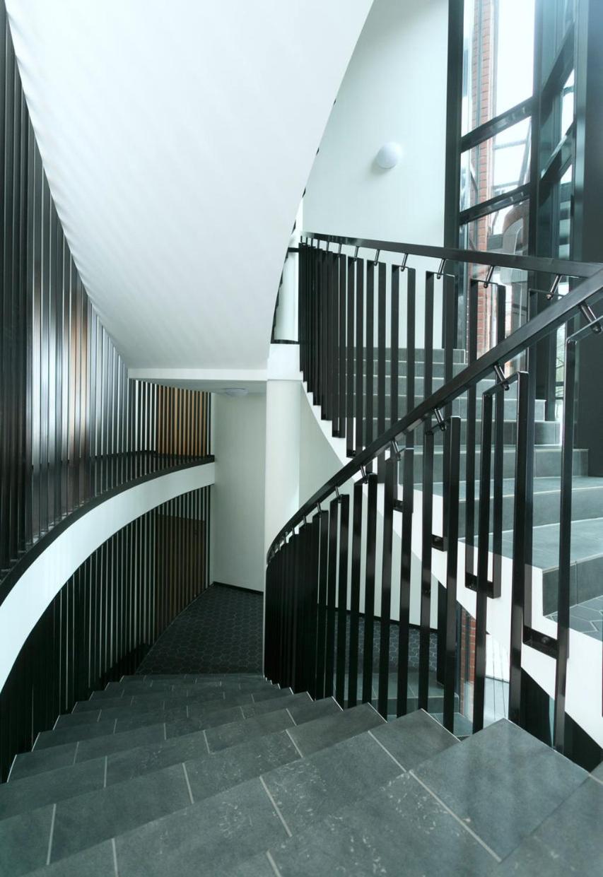 Apartment with Balcony - Photo 31