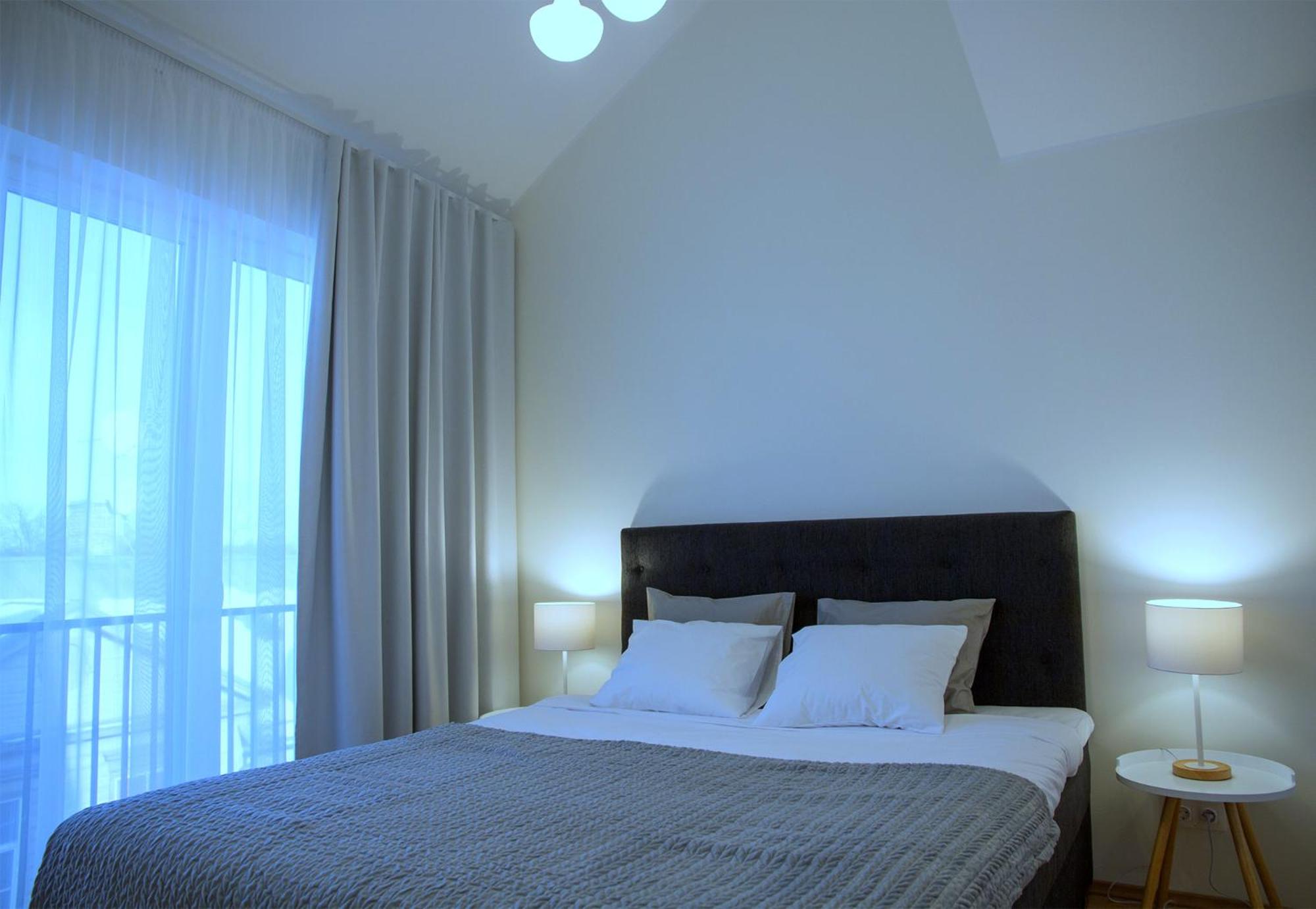 Apartment with Balcony - Photo 32