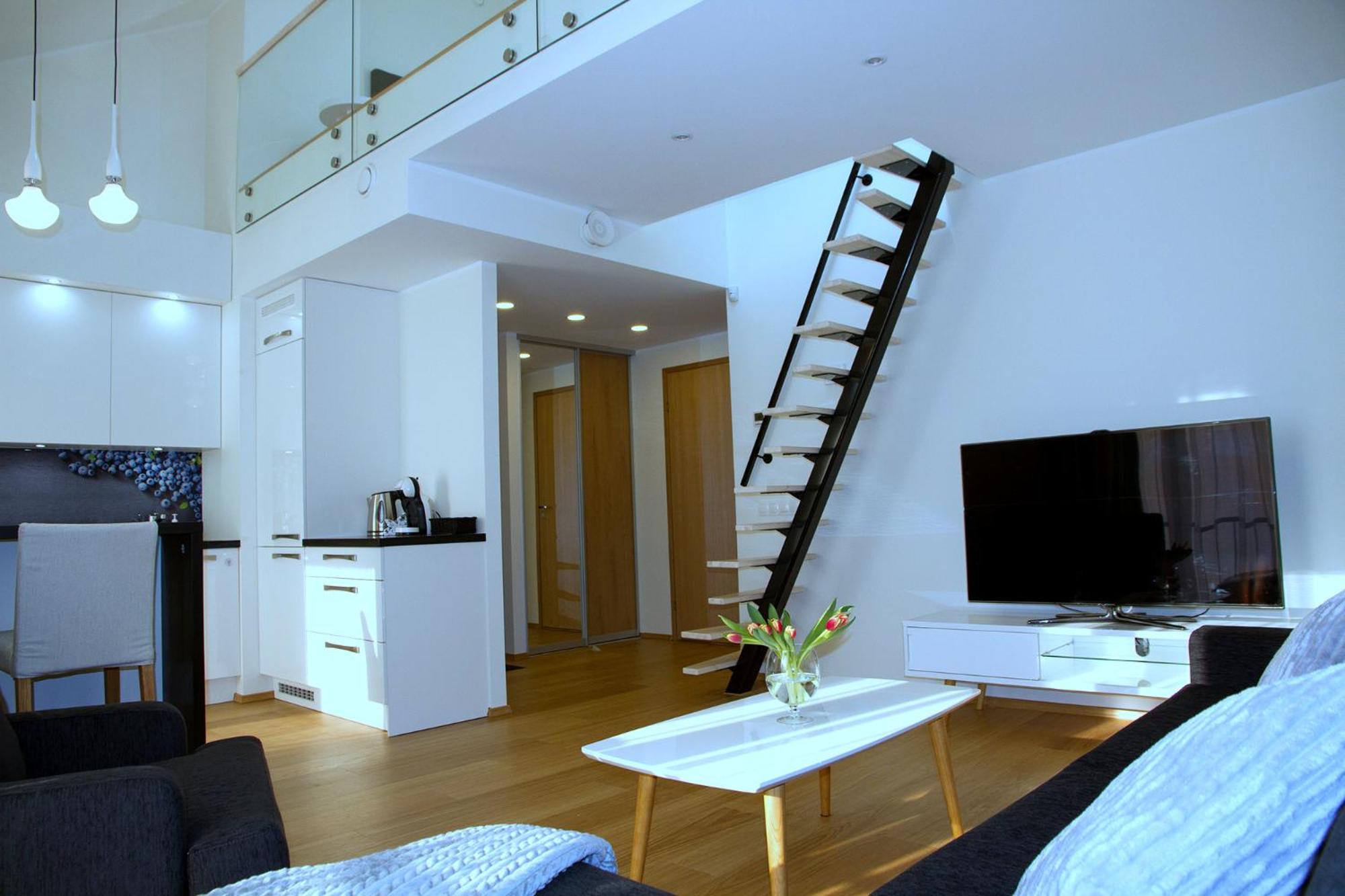 Apartment with Balcony - Photo 17