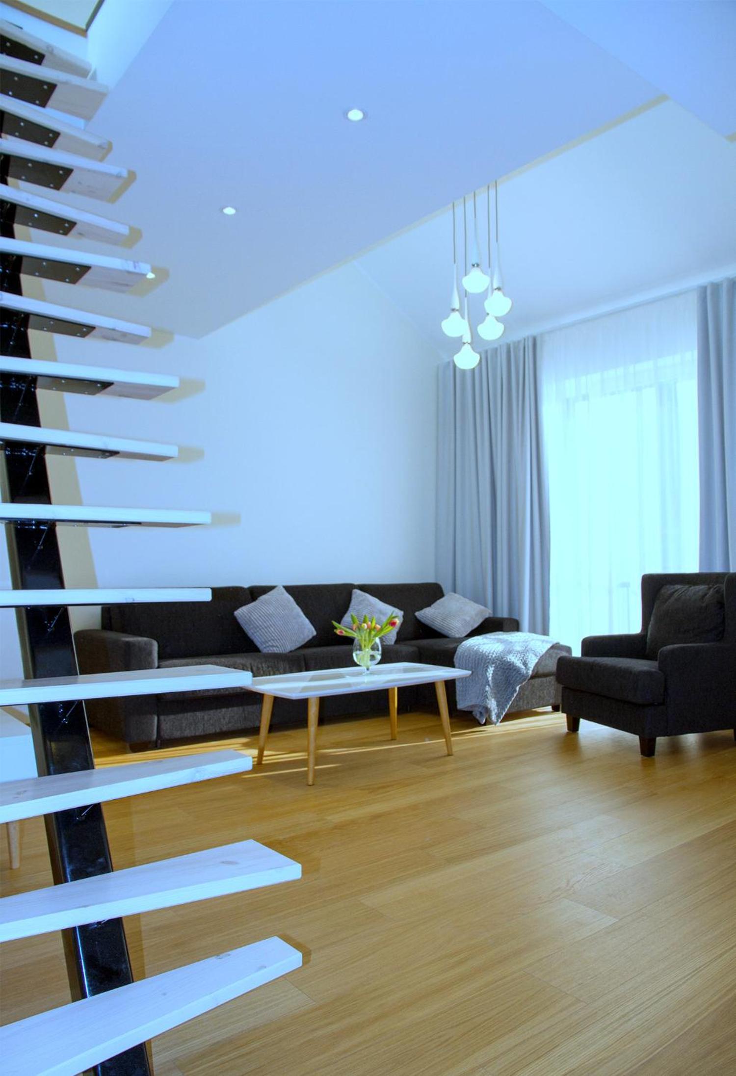 Apartment with Balcony - Photo 36