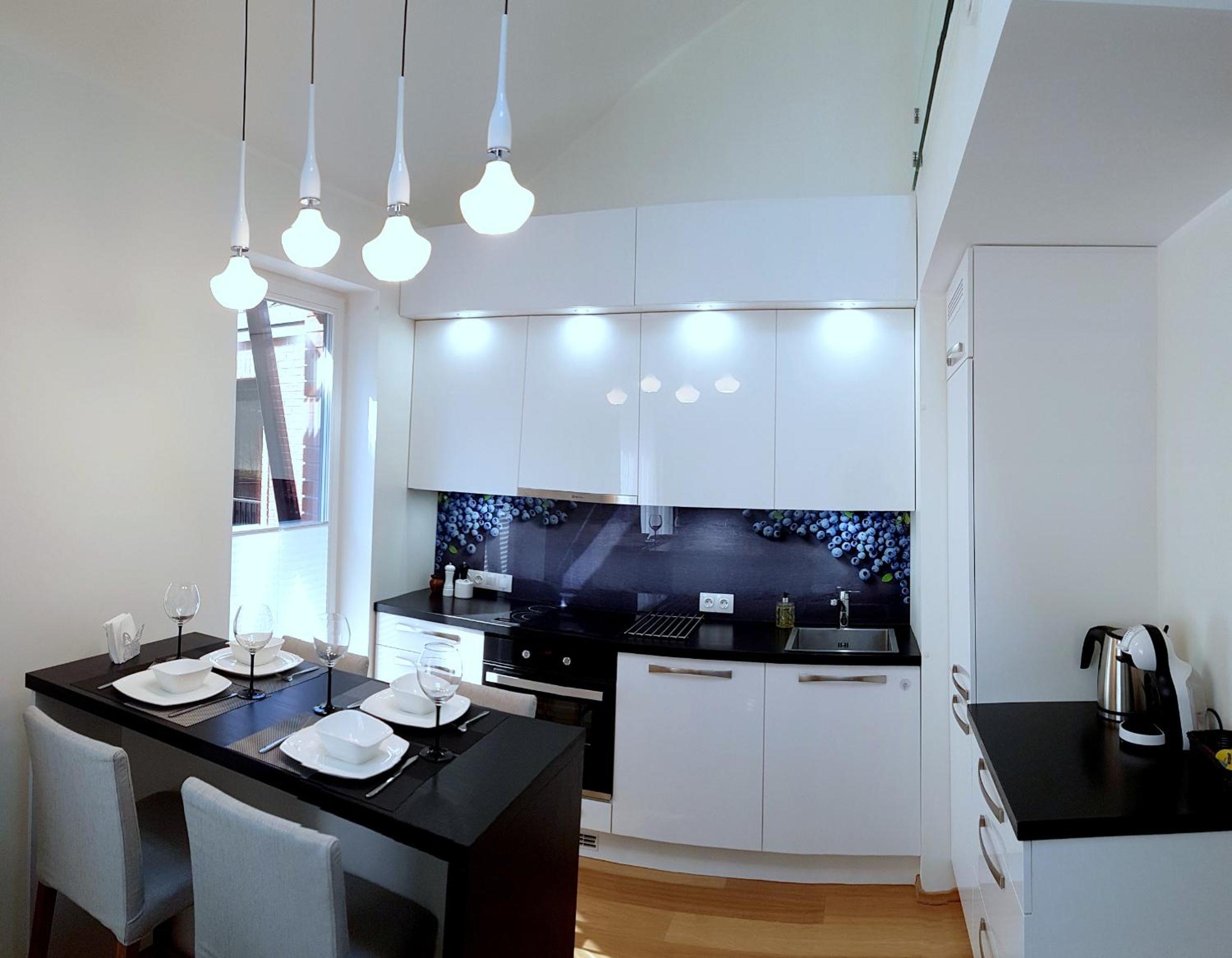 Apartment with Balcony - Photo 40