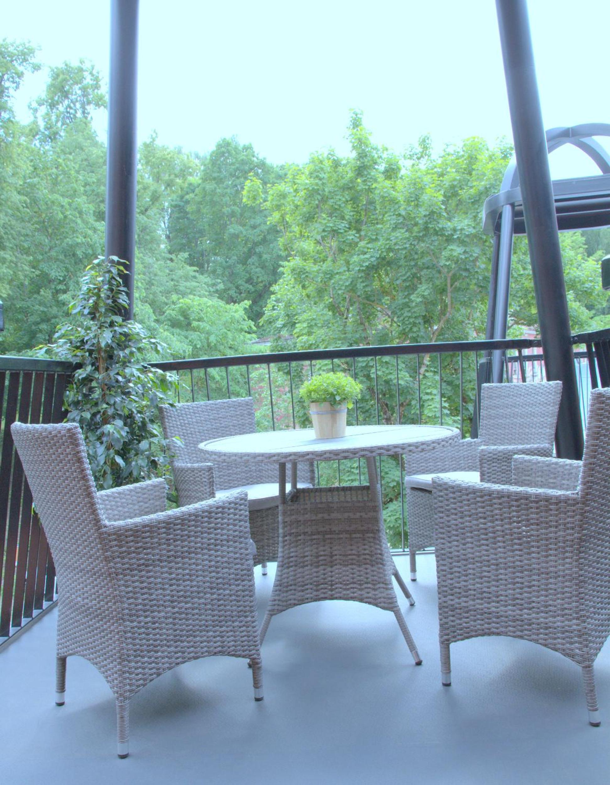 Apartment with Balcony - Photo 28