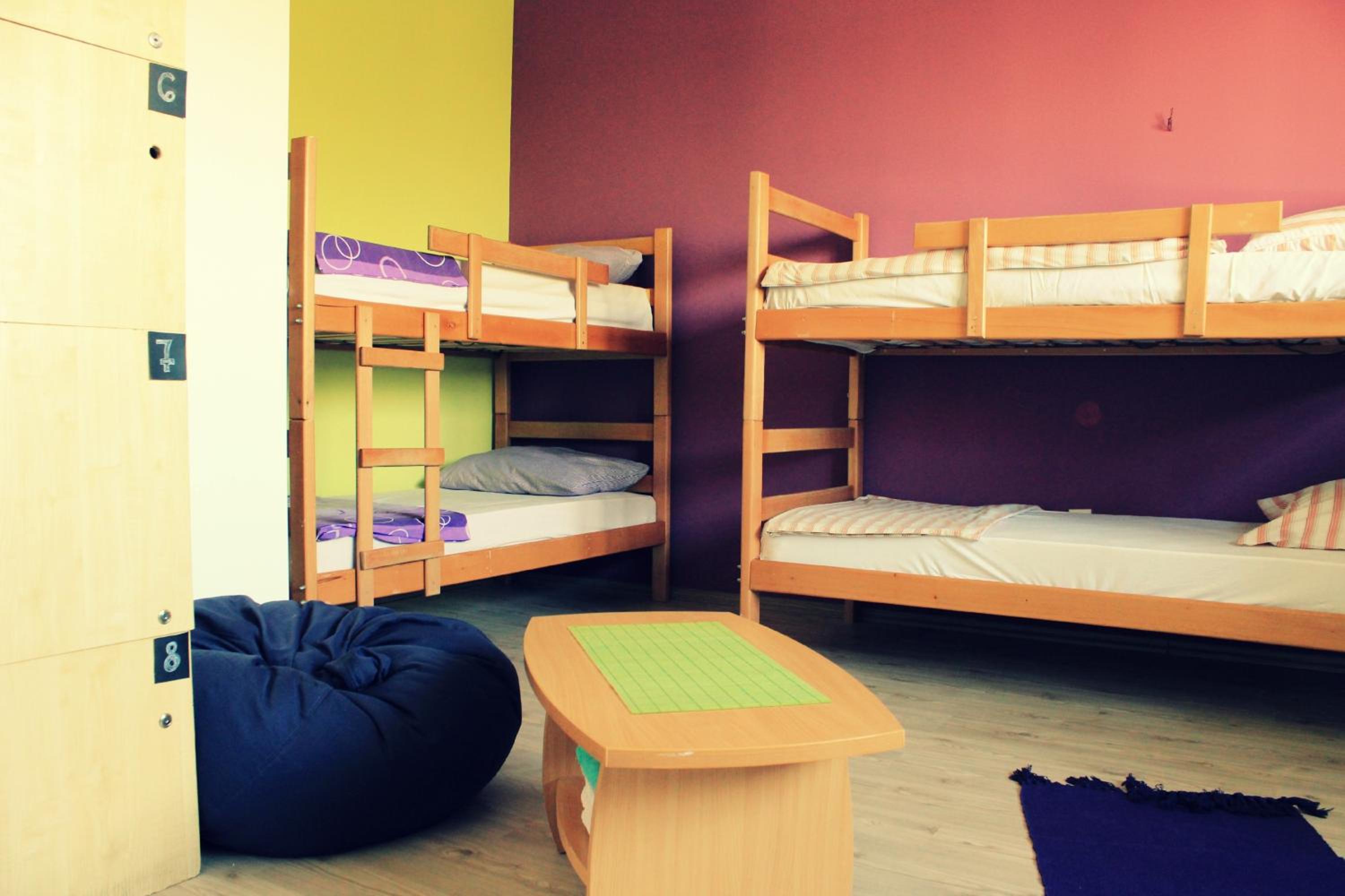 Single Bed in Mixed Dormitory Room