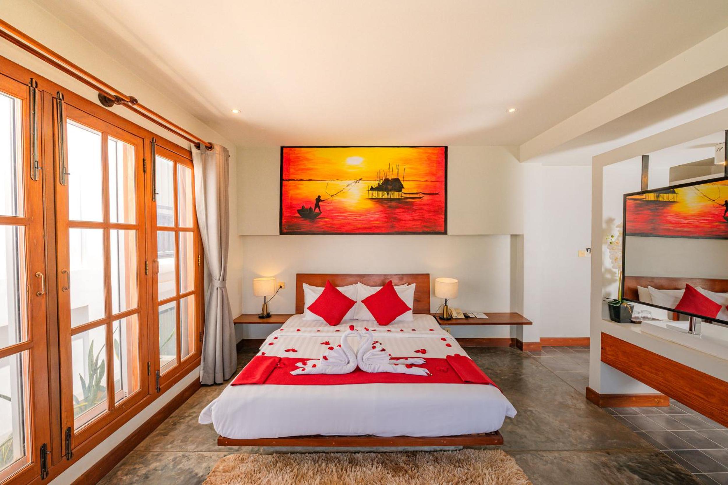 Classic Double Room with Balcony - Photo 1