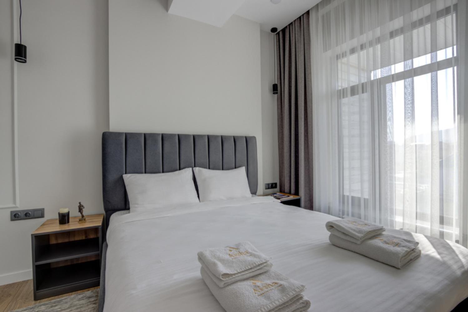 Junior Suite with Mountain View photo 3