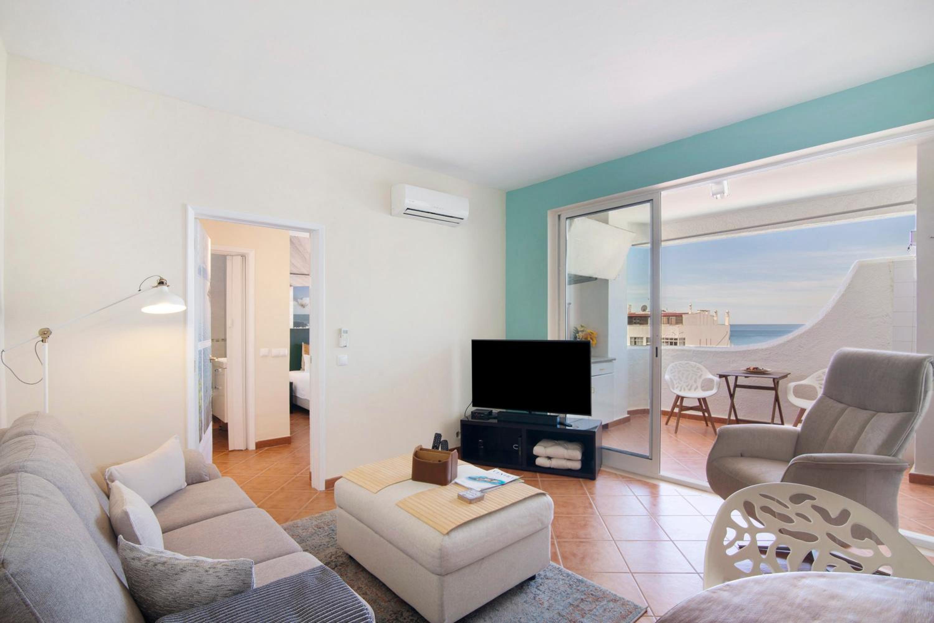 Two-Bedroom Deluxe Apartment with Ocean View