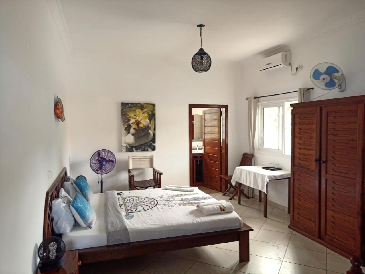 Triple Room with Bathroom