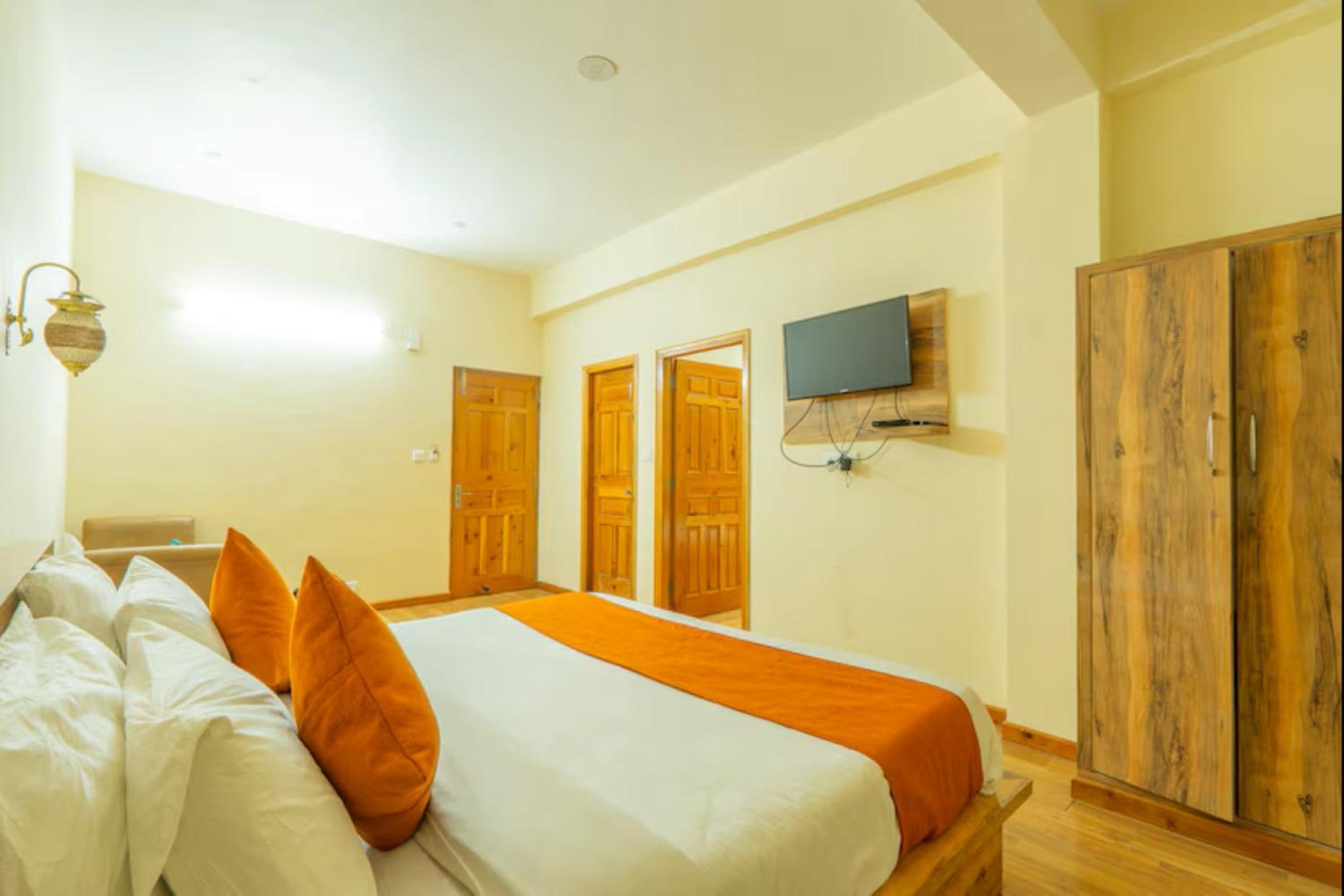 King Room With Balcony photo 2