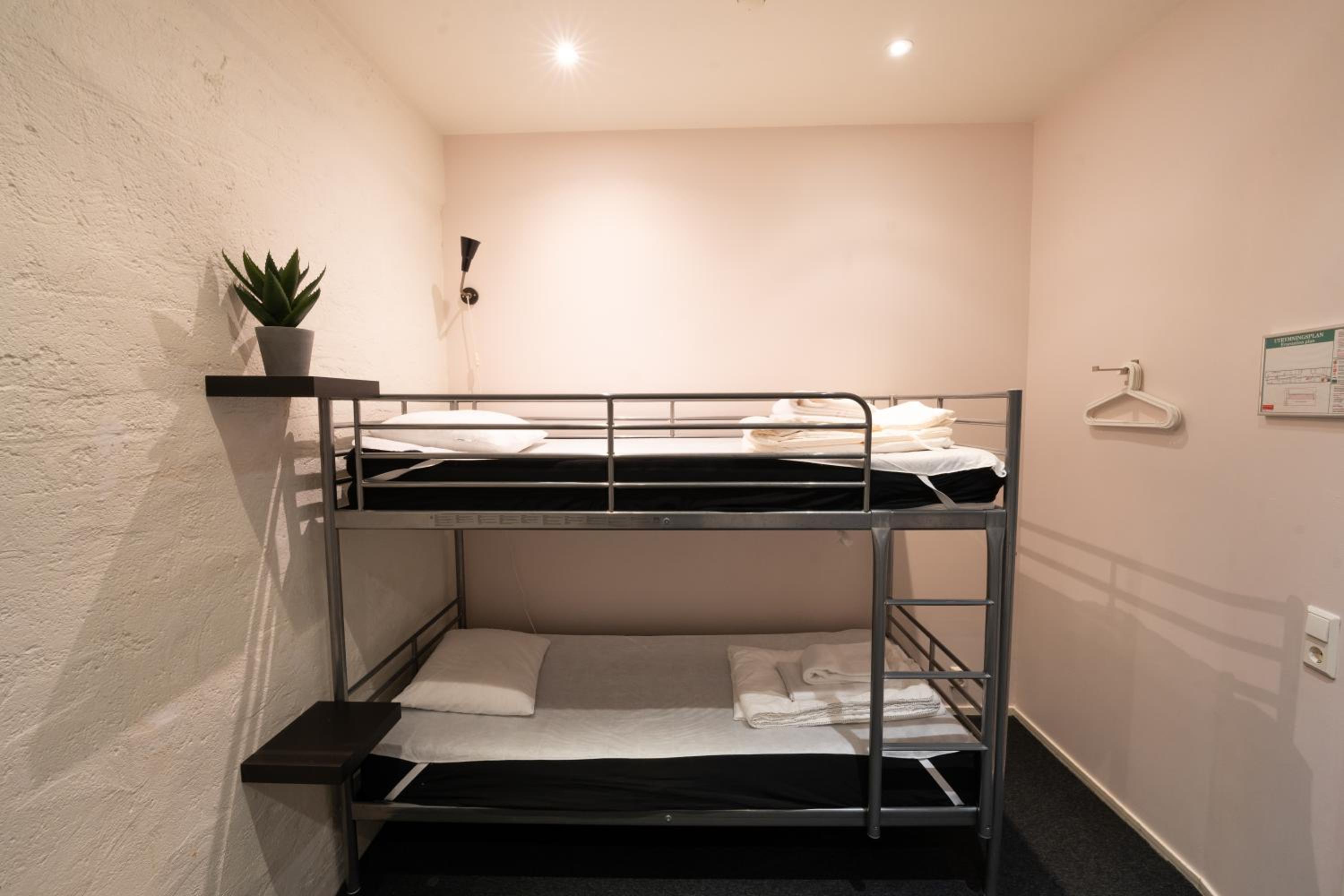 Twin Room with Private Bathroom - No Window