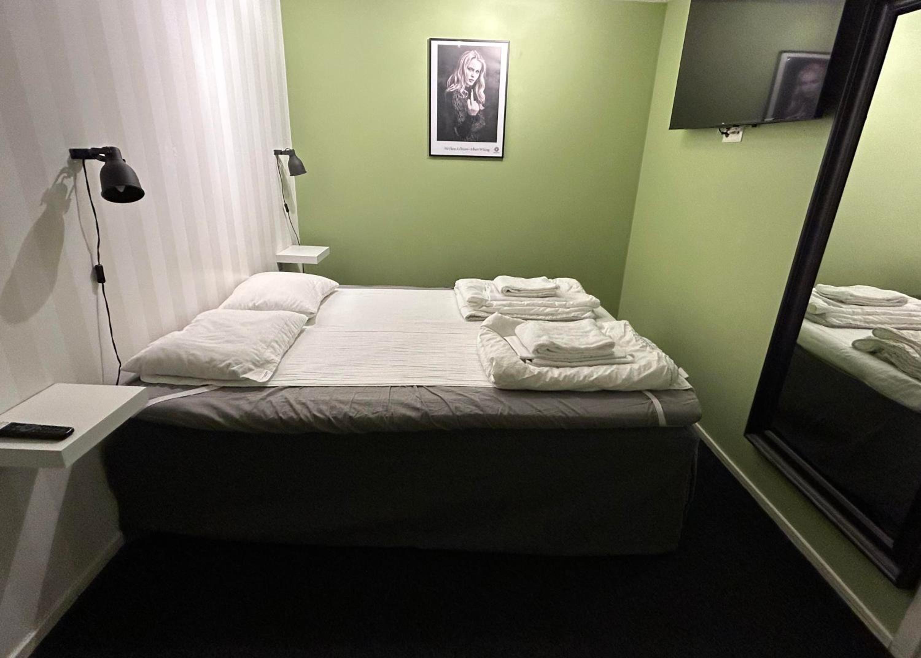Double Room with Private Bathroom - No Window