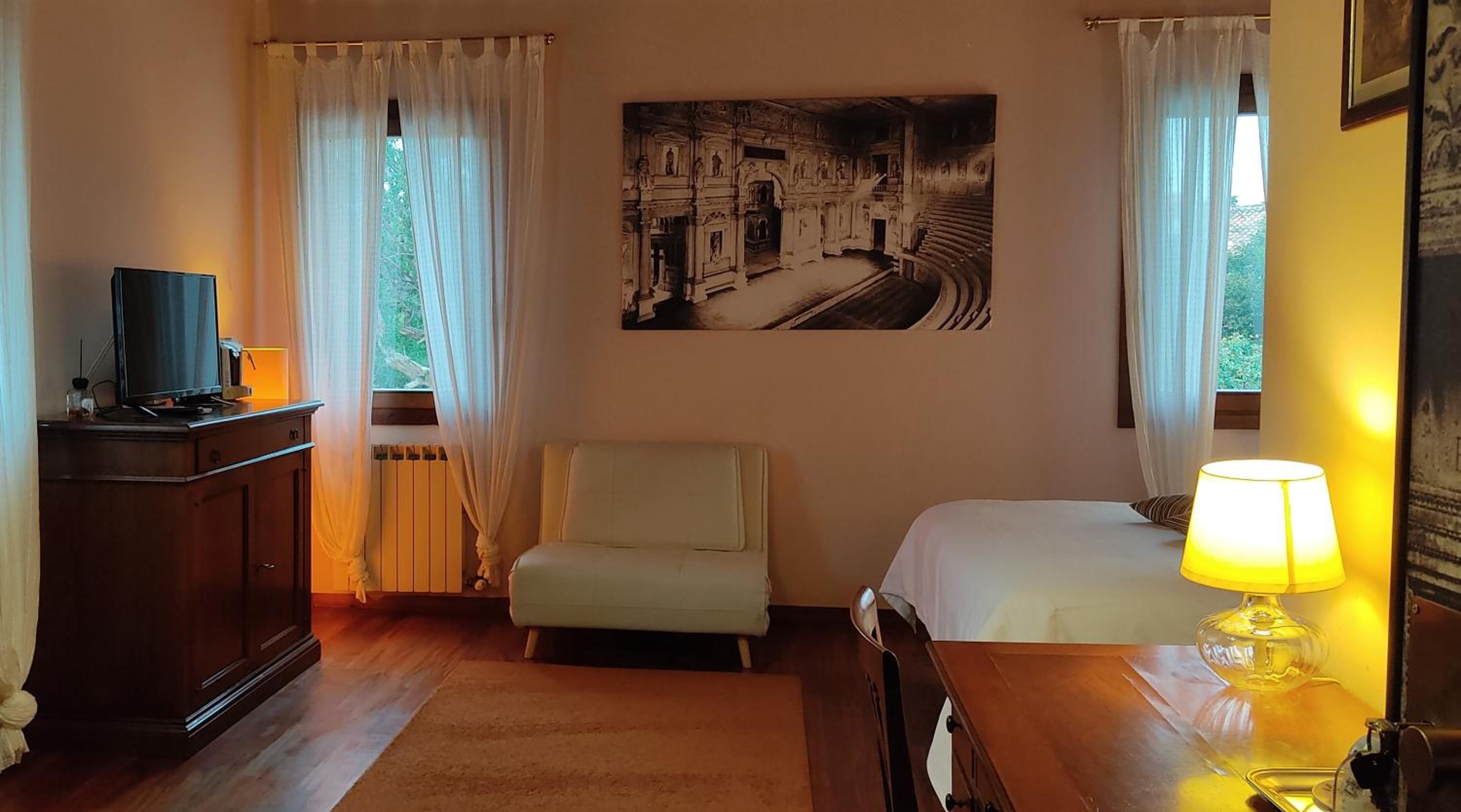 Superior Double Room with Lake View photo 2