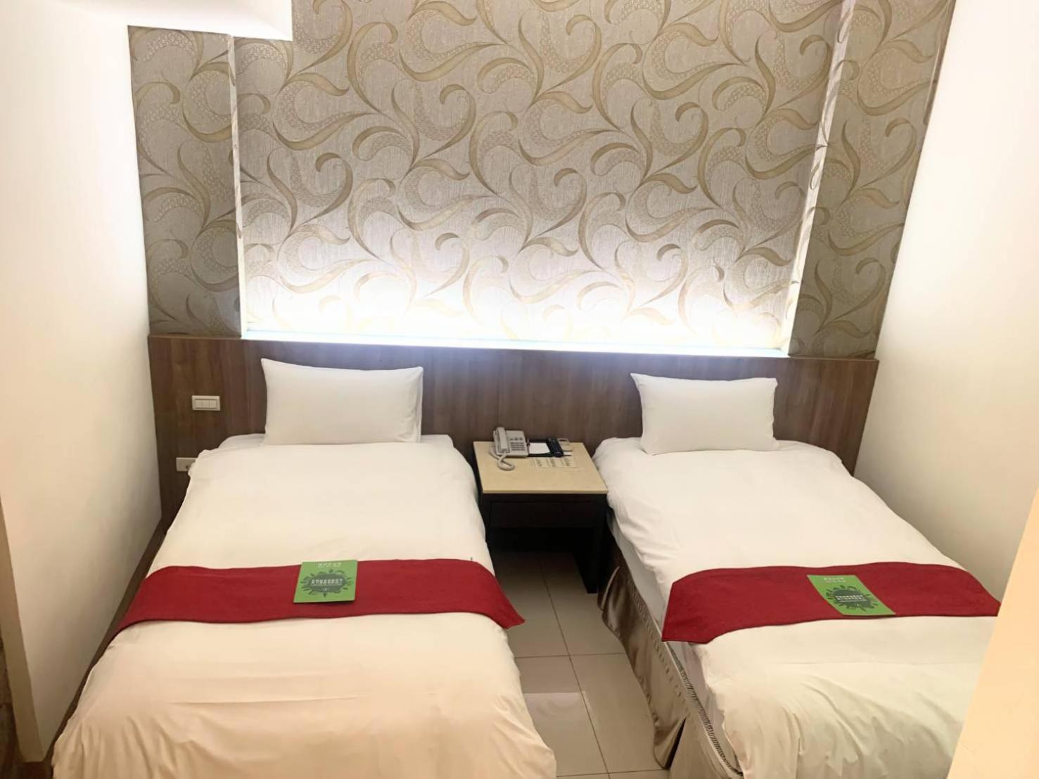 No Window - Standard Double Or Twin Room photo 1