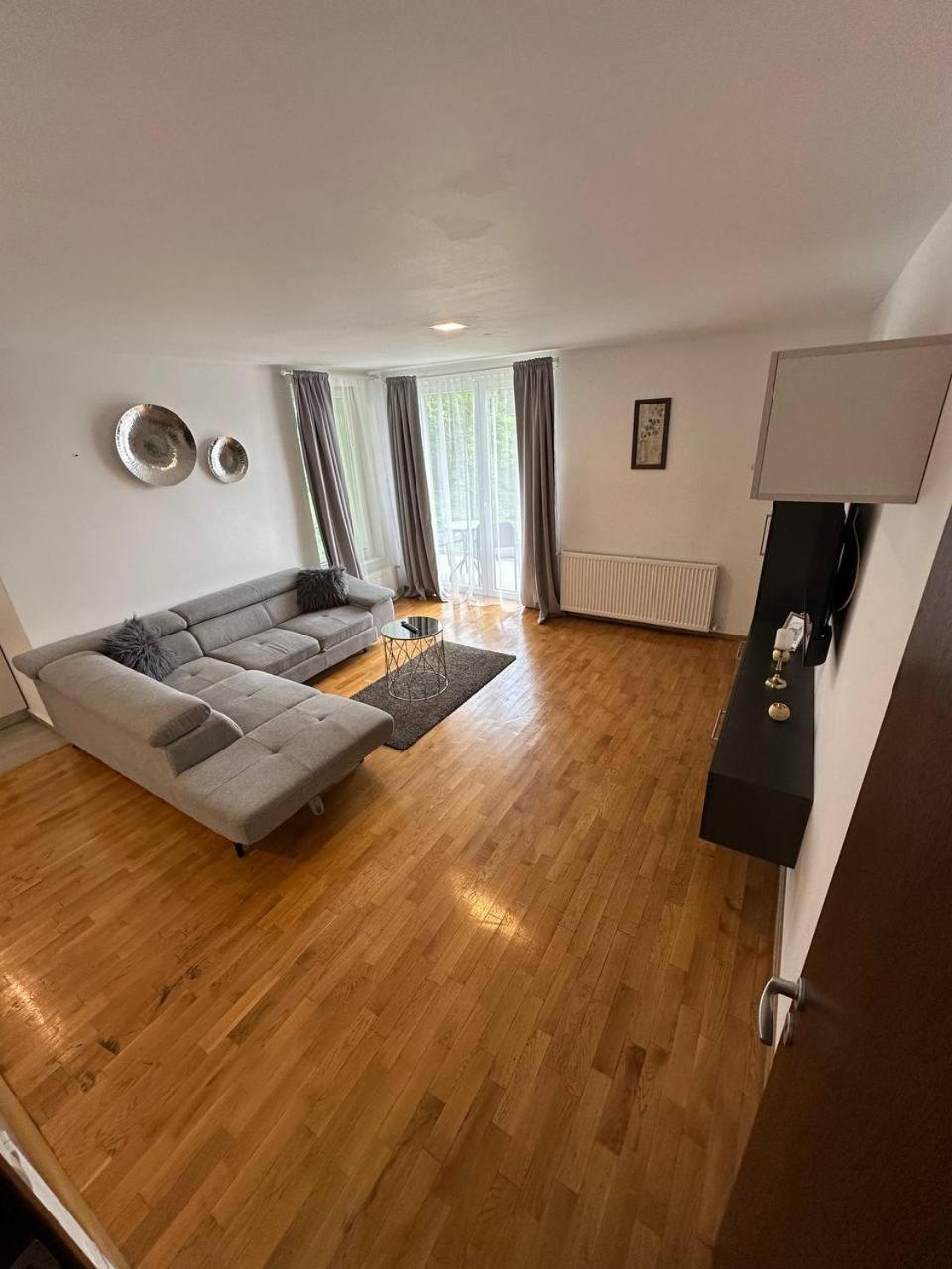 Apartment with Balcony photo 1