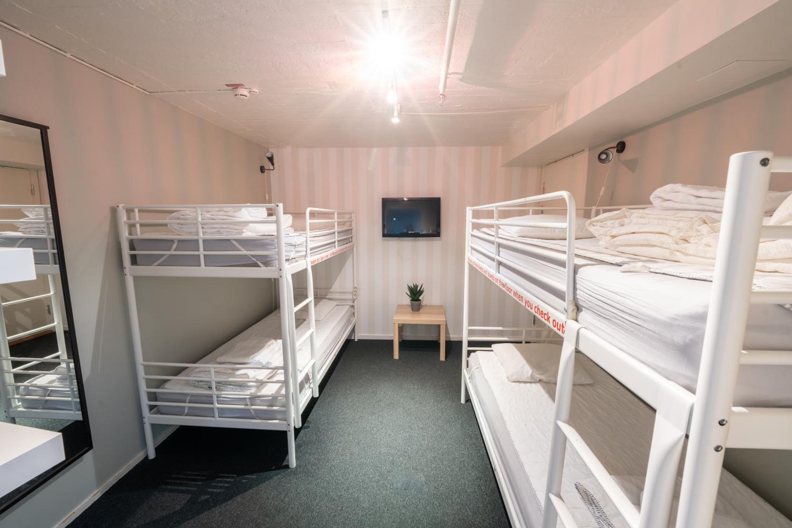 Quadruple Room with Private Bathroom - No Window