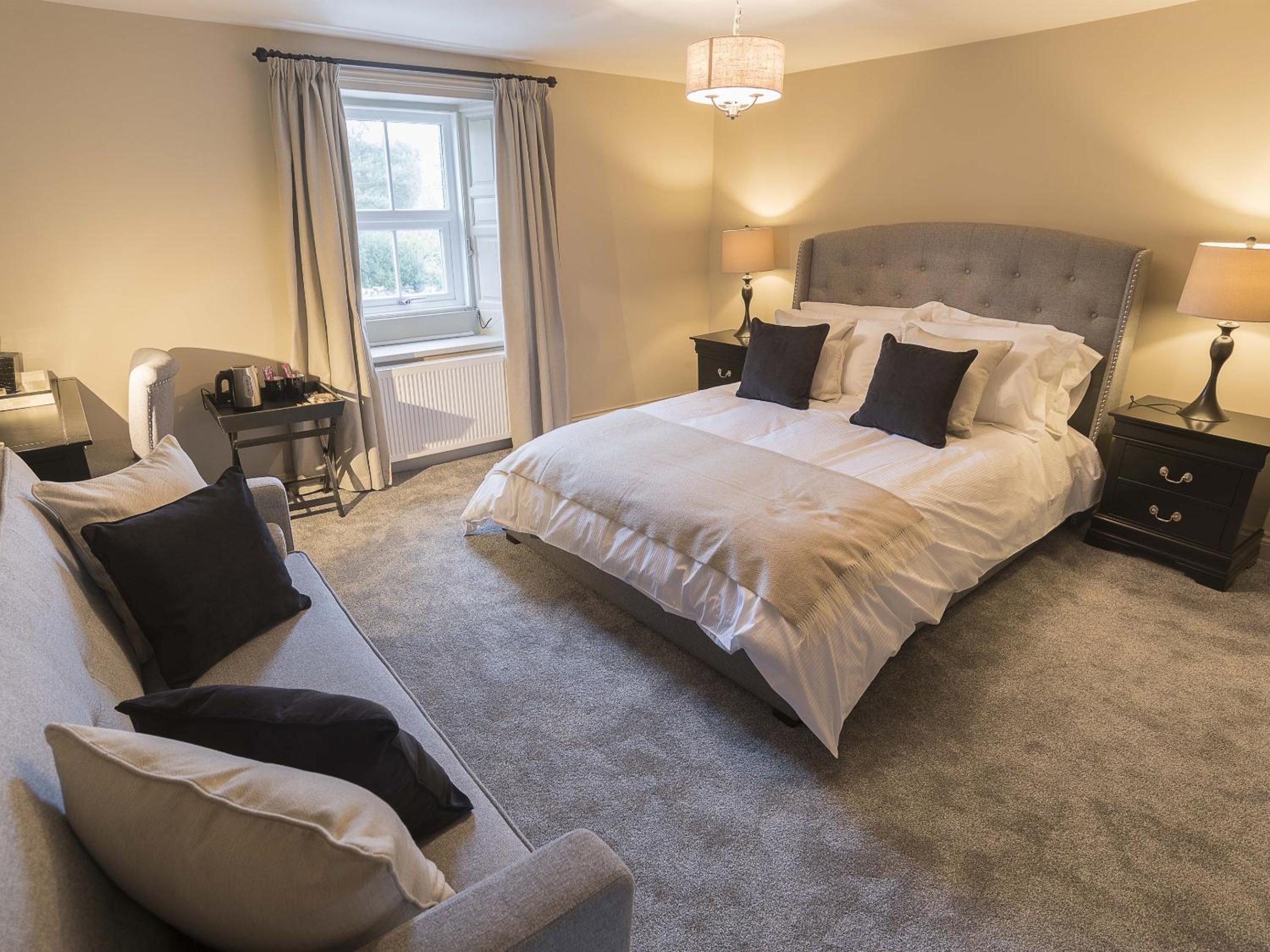 Deluxe Family Room photo 1