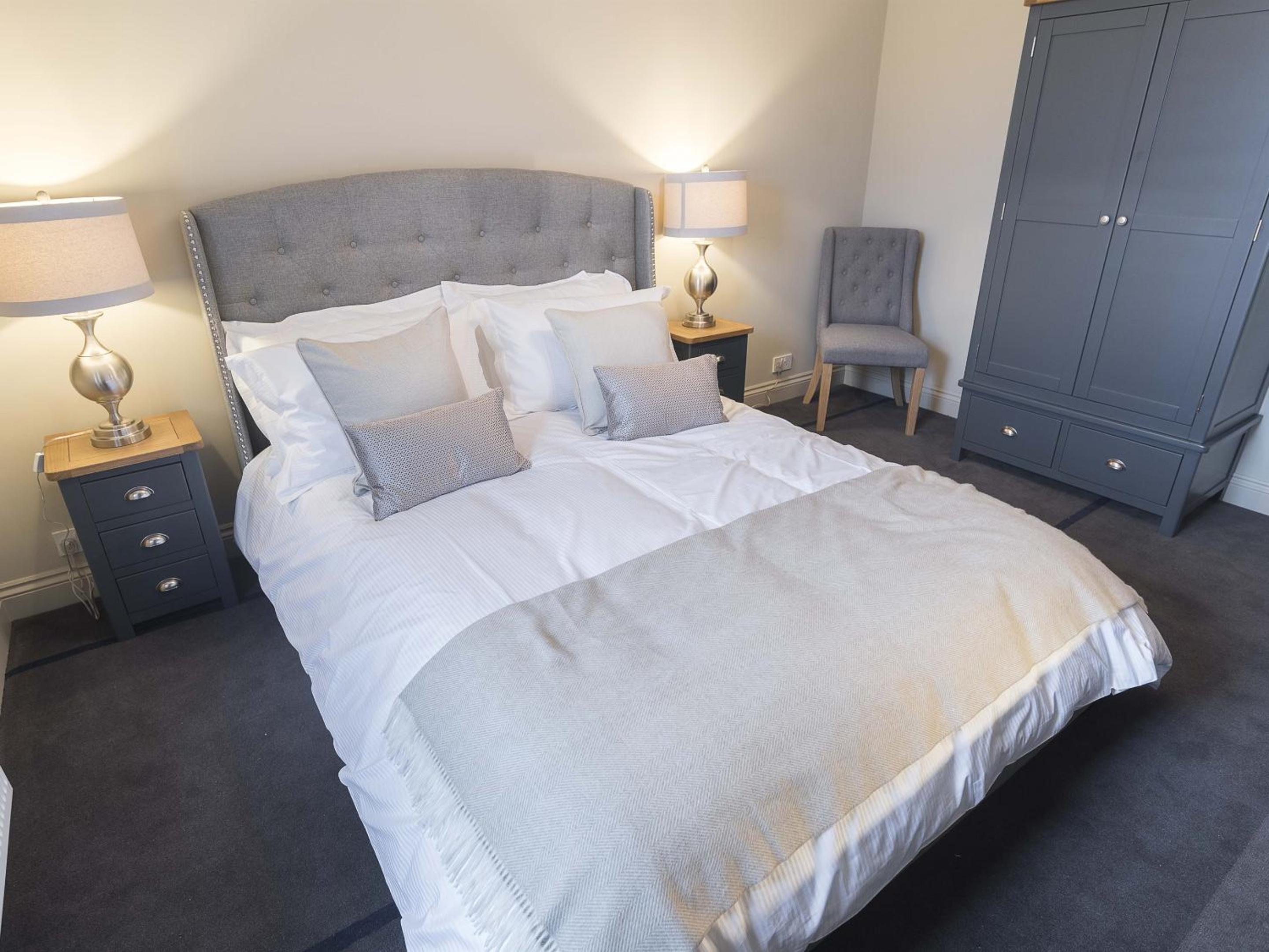 Deluxe King Room photo 2