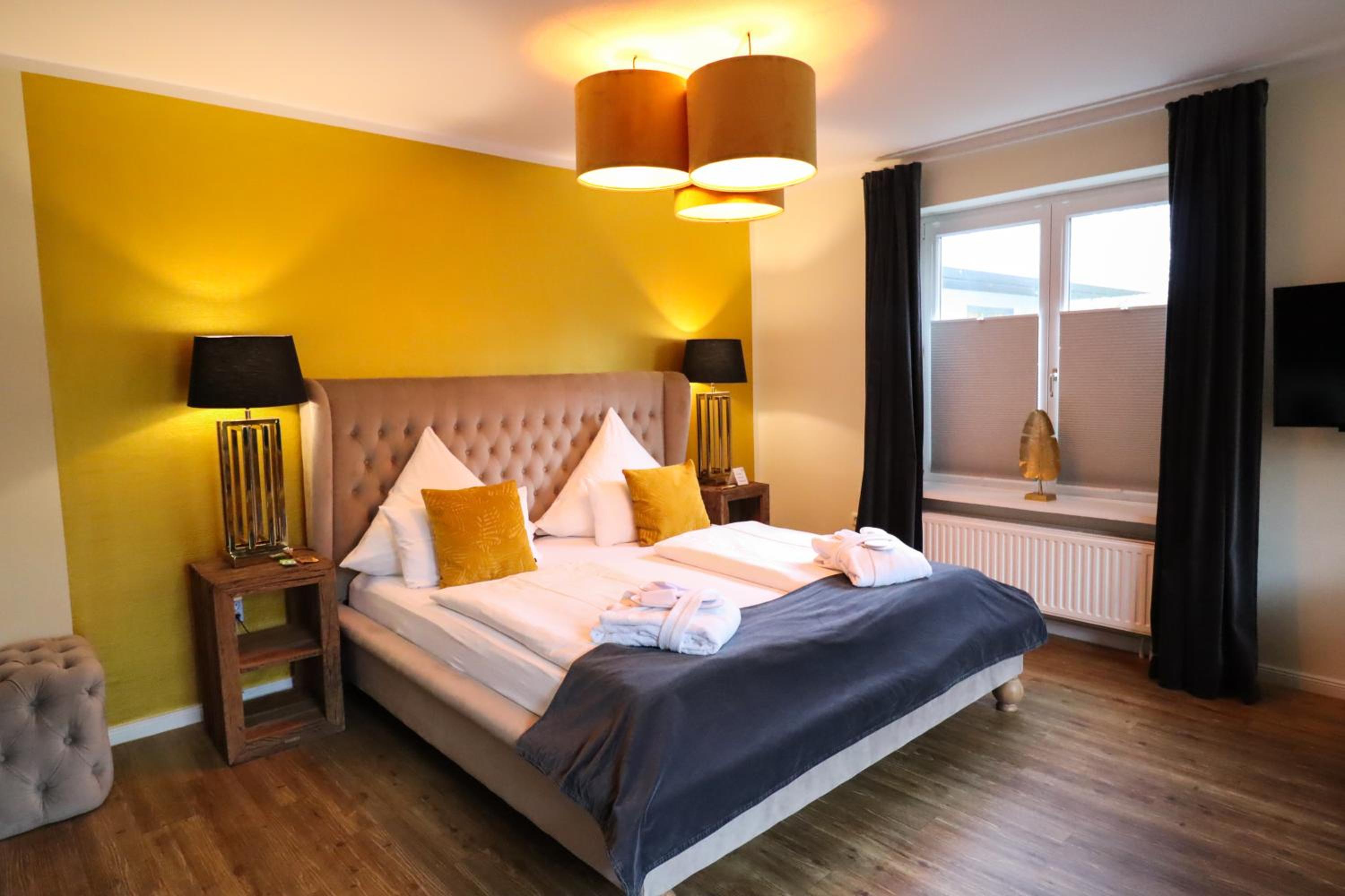 Junior Suite with Balcony photo 2