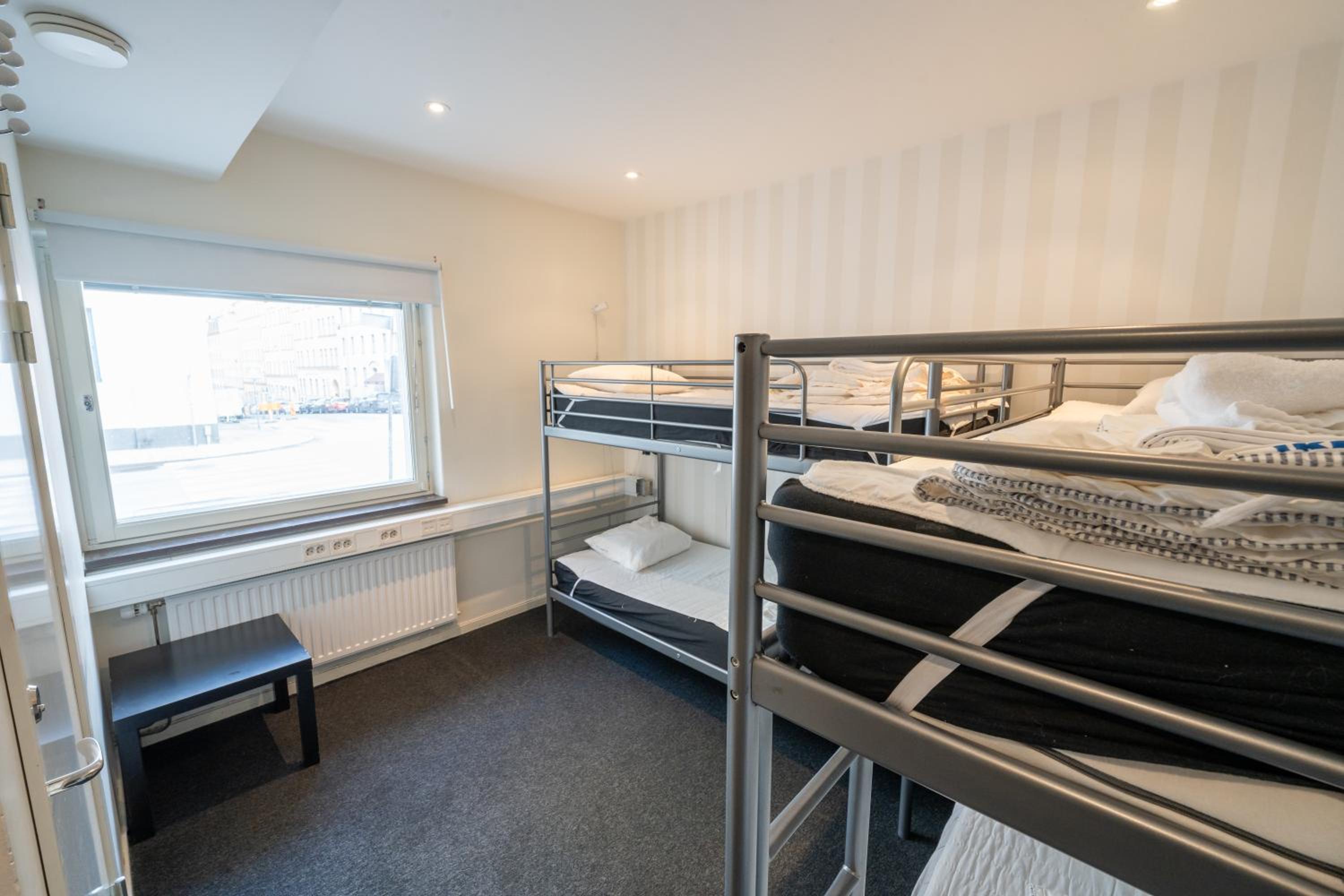 Superior Quadruple Room with Private Bathroom