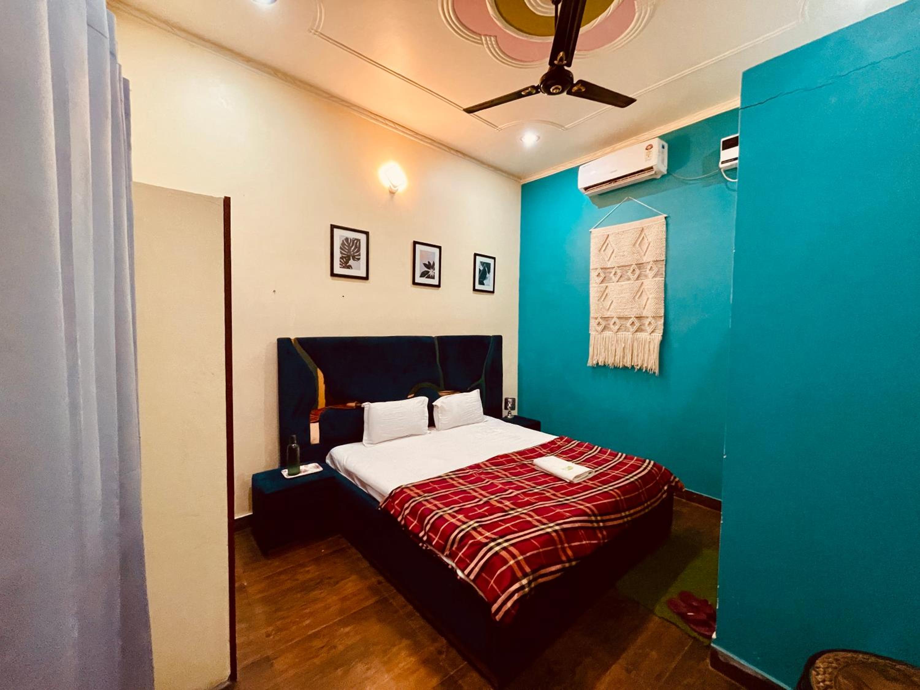 Standard Double Room - Photo 3
