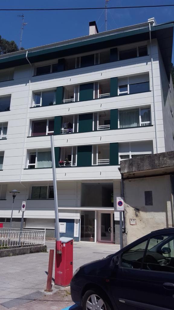 Apartment with Terrace - Photo 5