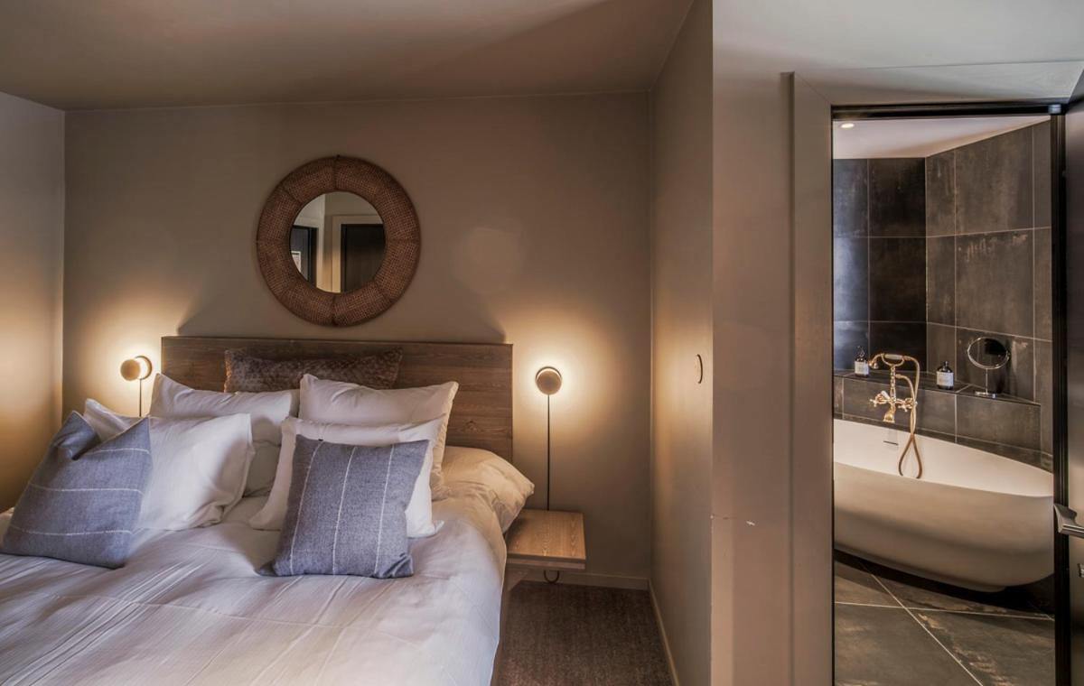 Suite - Photo 11