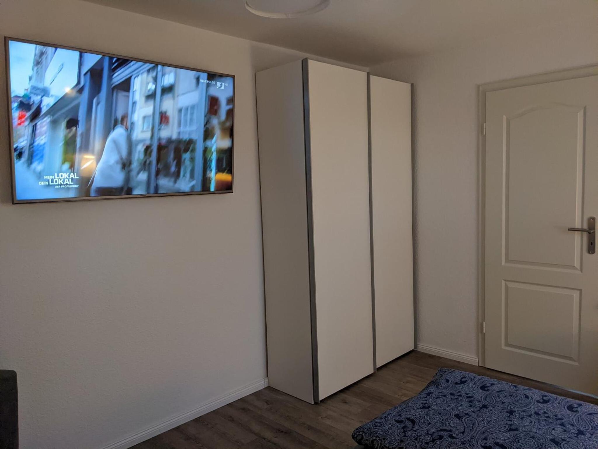 Apartment with Shower photo 2
