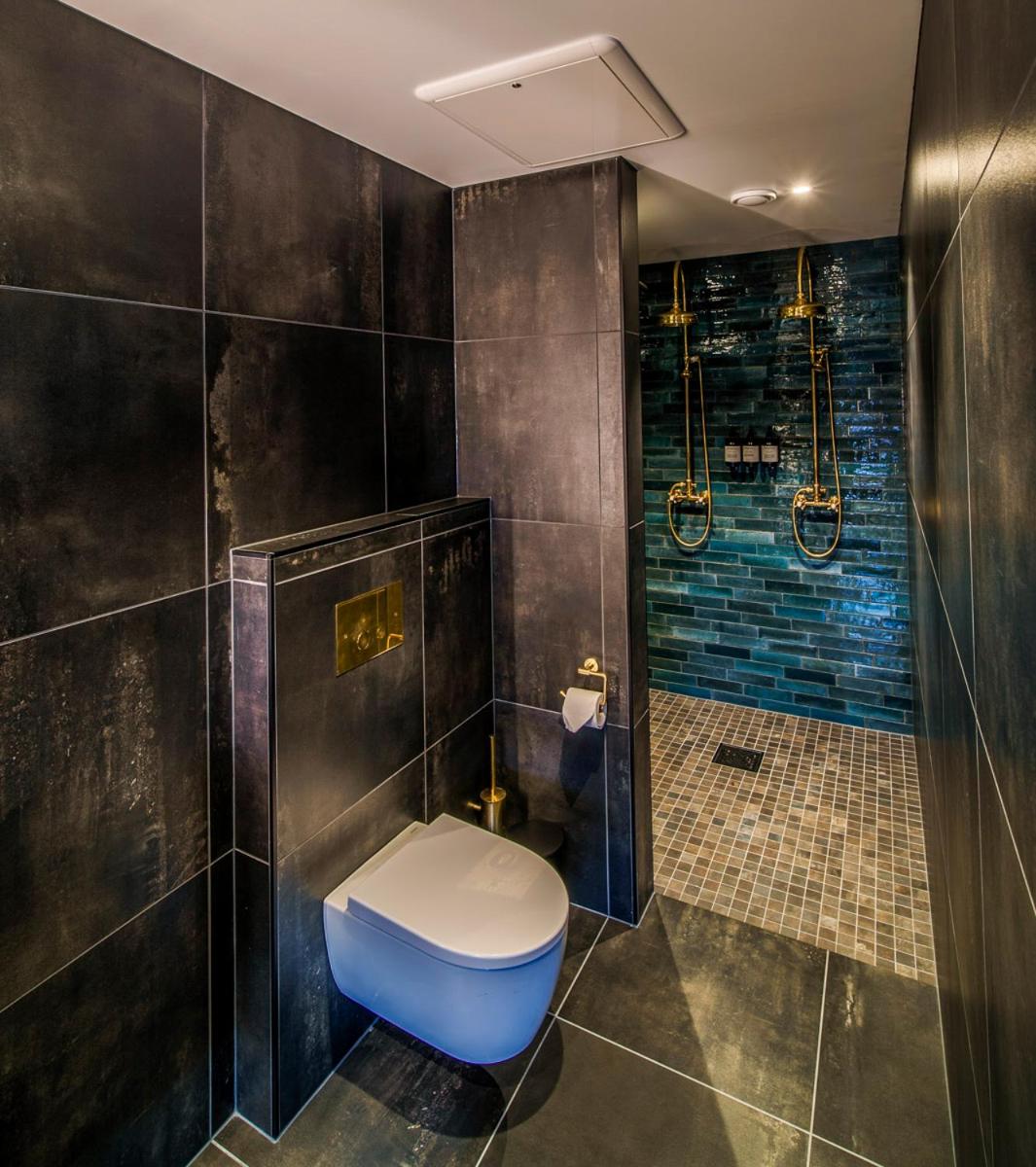 Suite - Photo 3