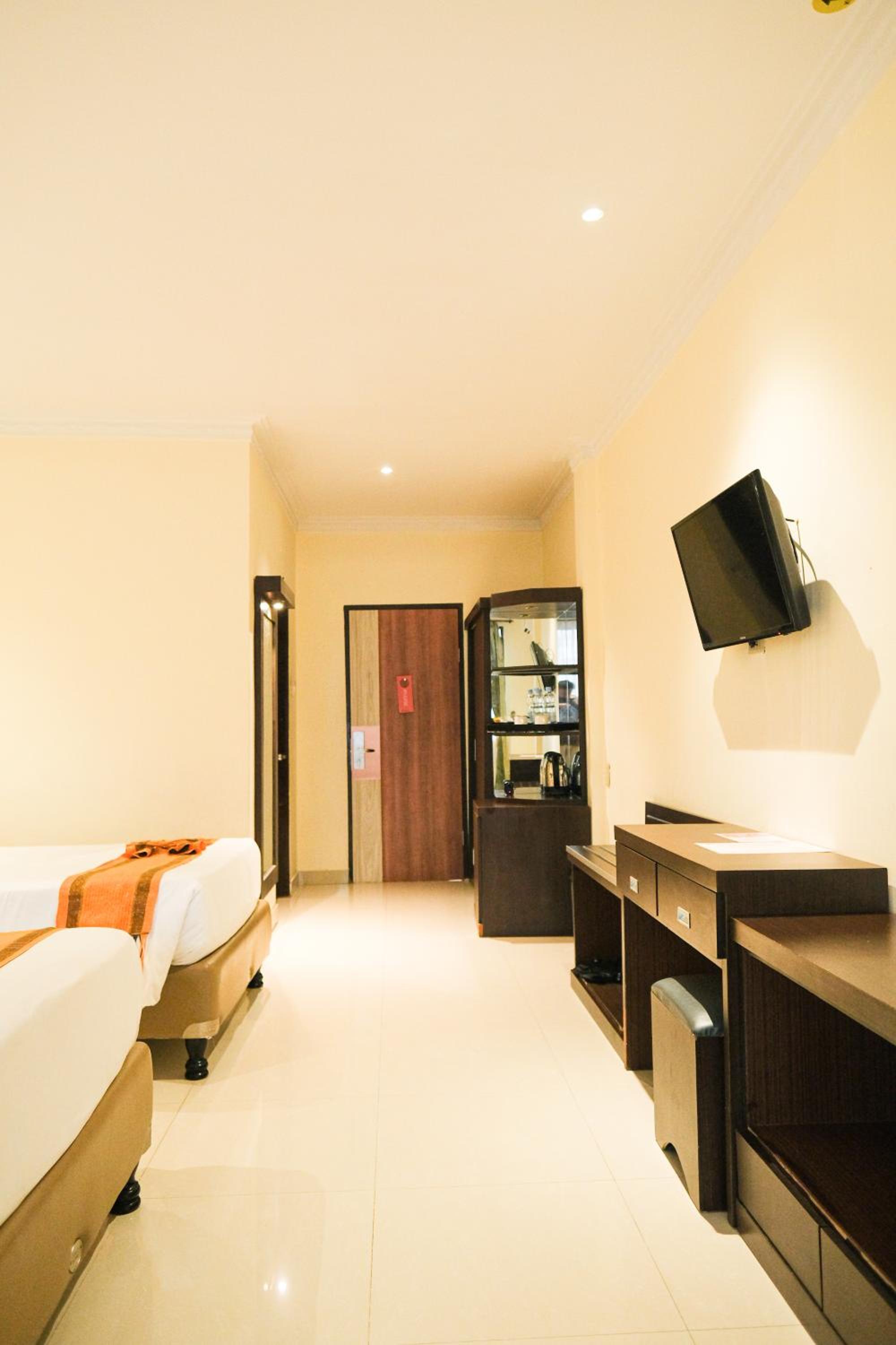 Superior Double or Twin Room photo 3