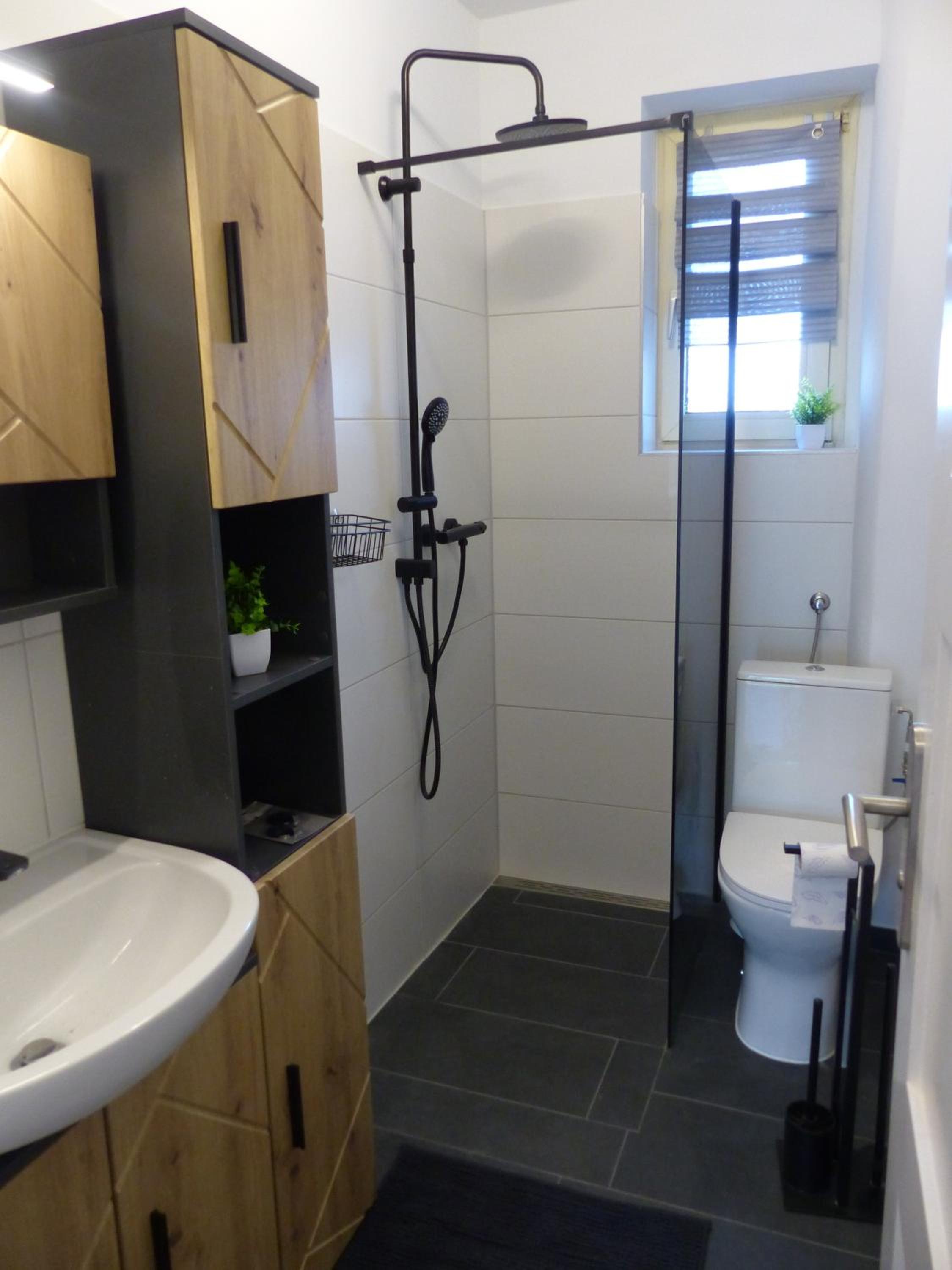 One-Bedroom Apartment with Garden photo 3