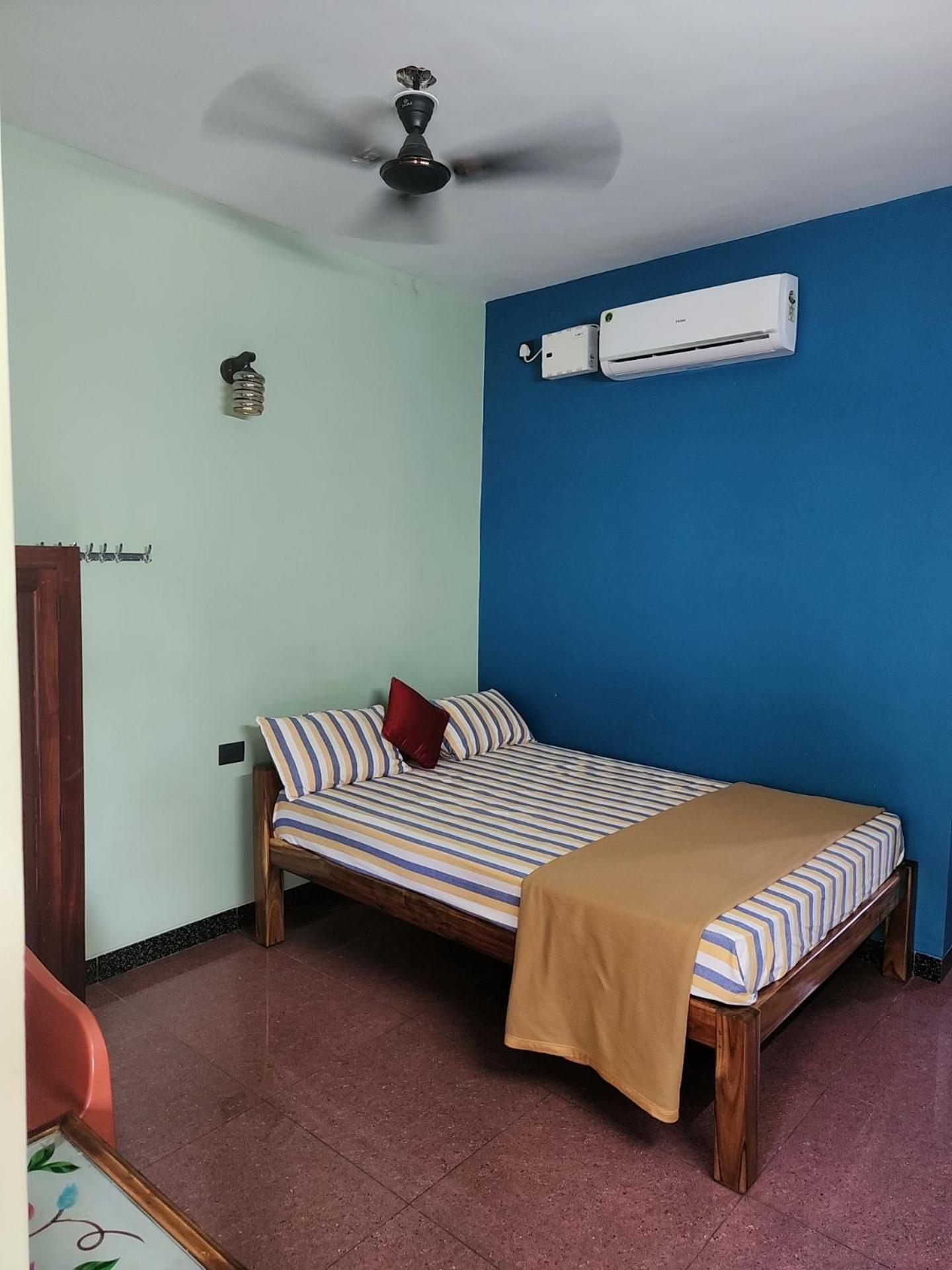 Standard Double Room - Photo 16