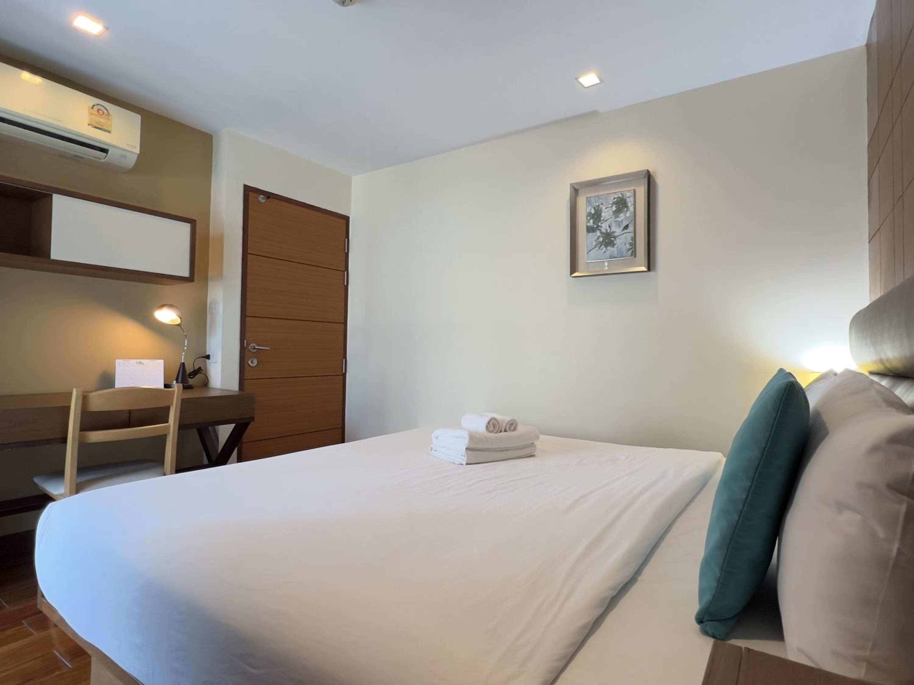 One Bedroom Premier photo 3