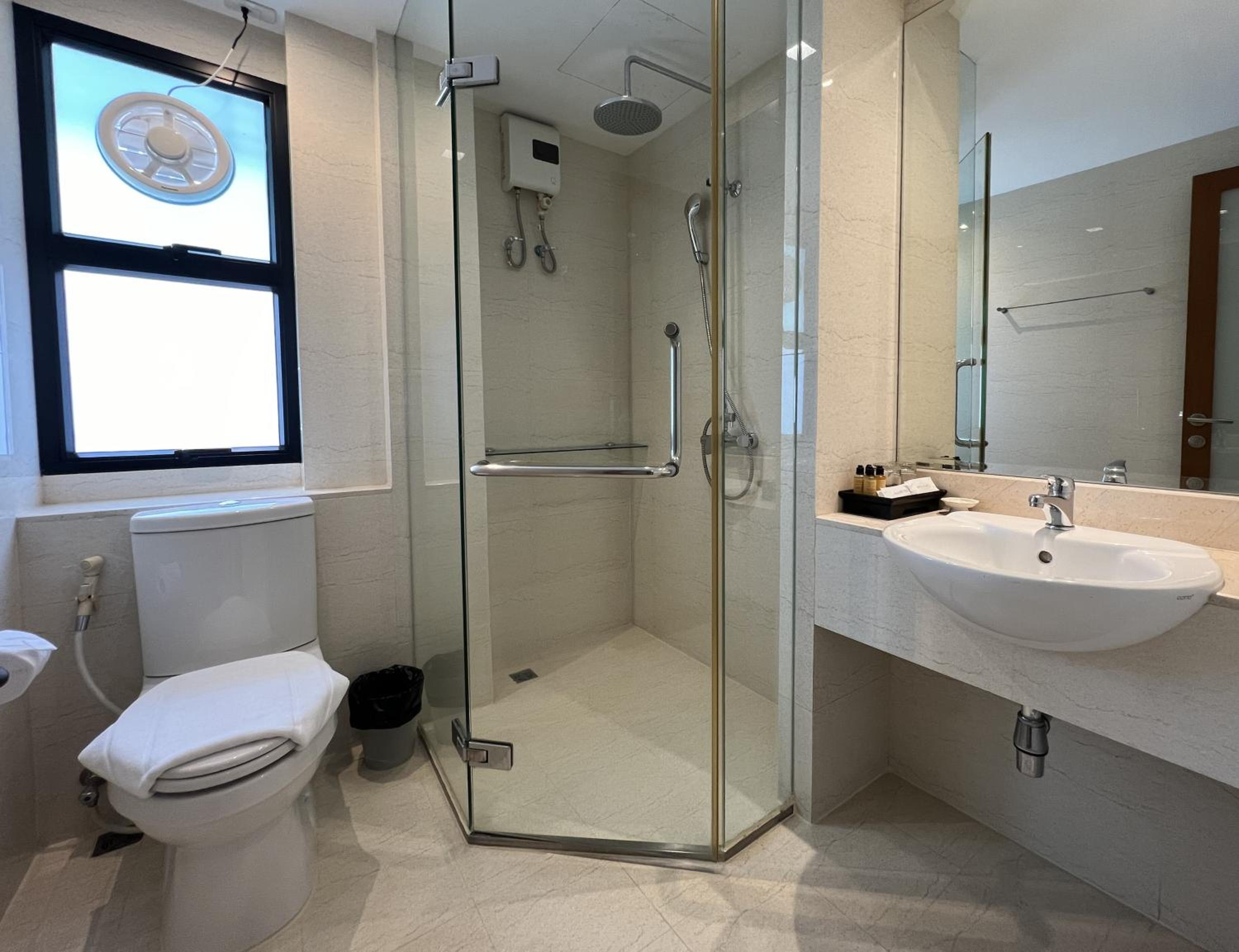 One Bedroom Premier photo 2