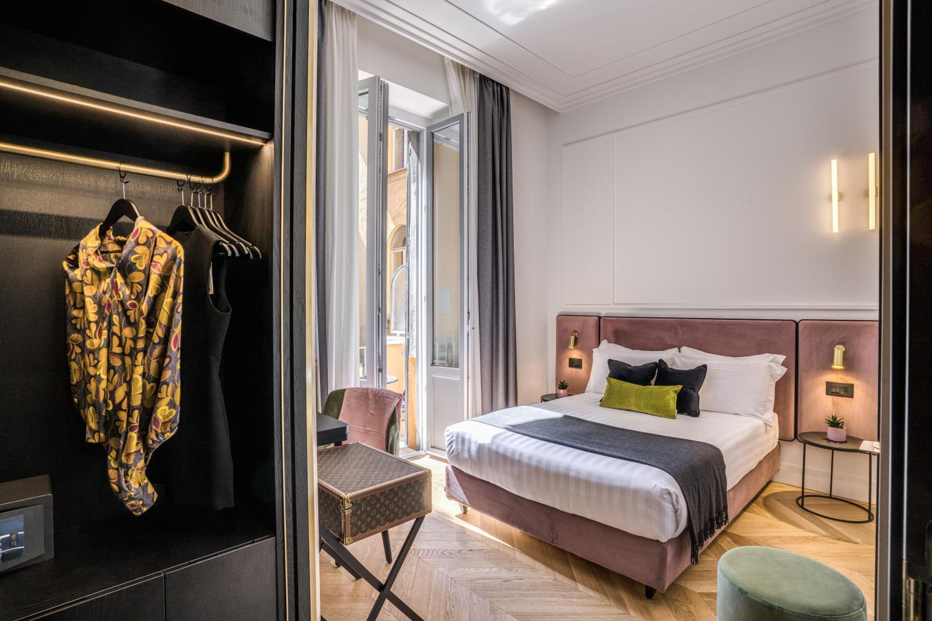 Deluxe Double Room with Balcony
