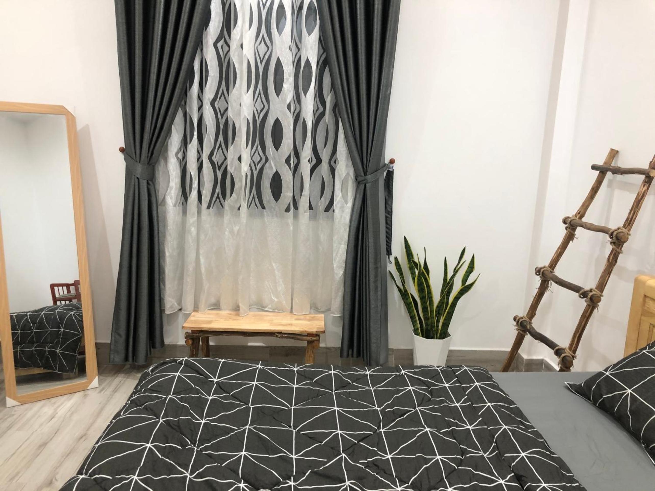 Deluxe King Room photo 1