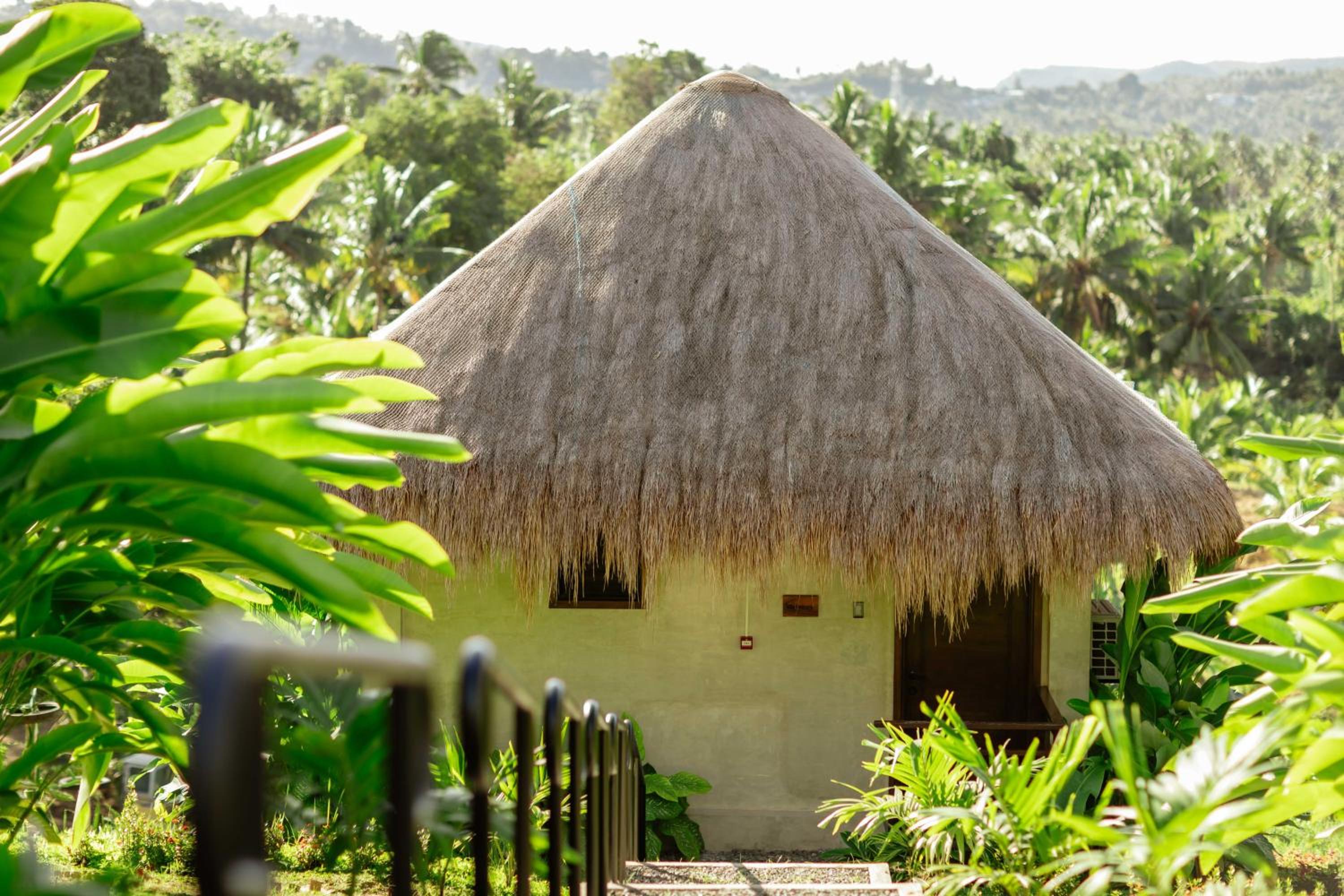 Villa with Private Pool - Photo 2