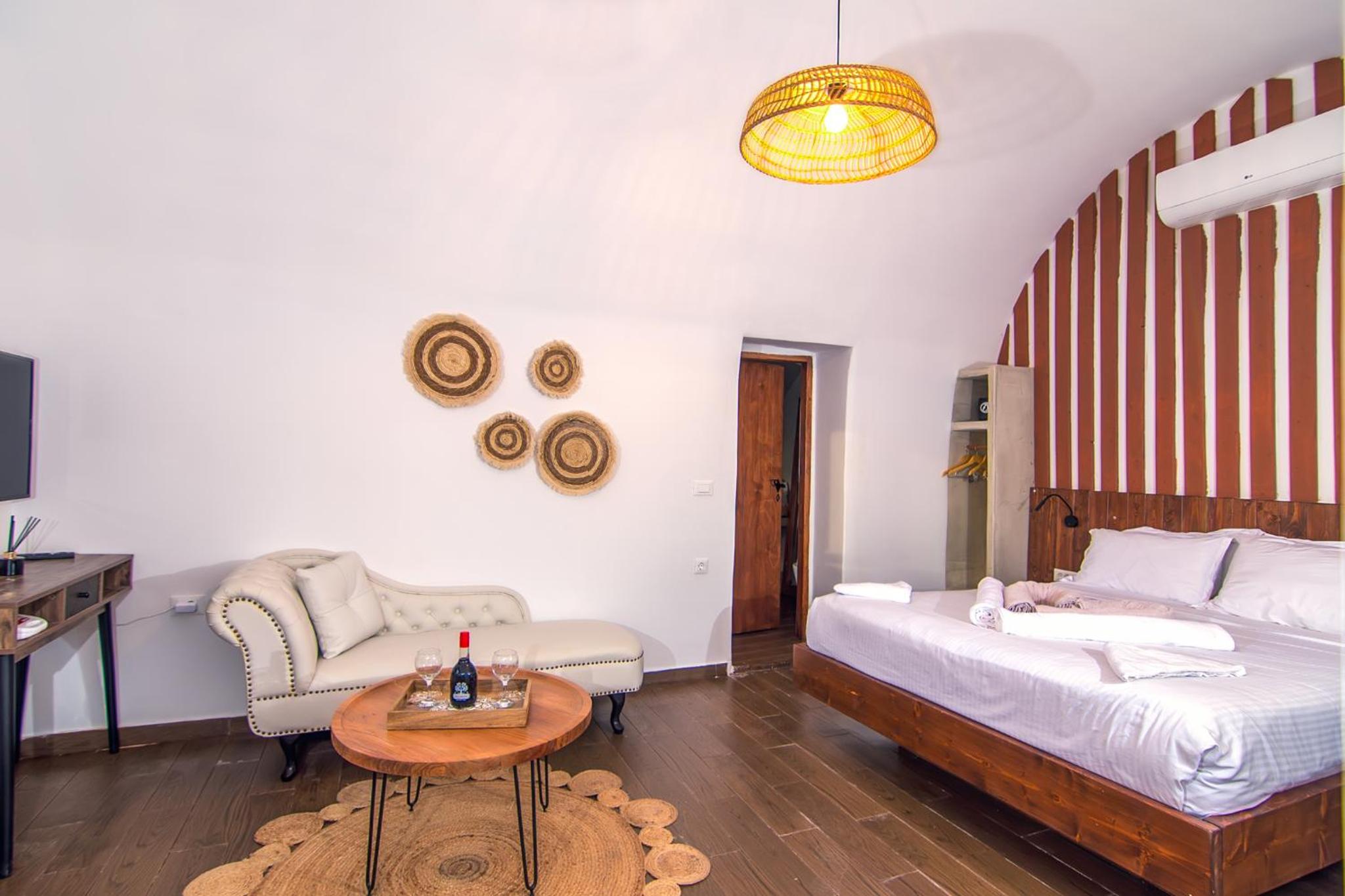 Deluxe Villa with Private Hot Tub and Sea View