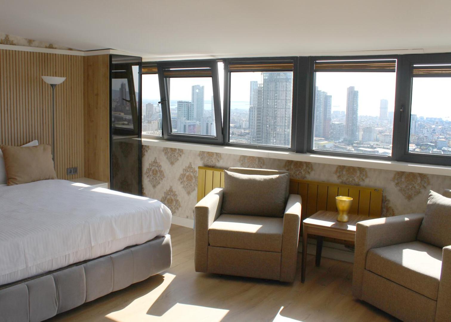 Queen Suite with Sea View photo 1