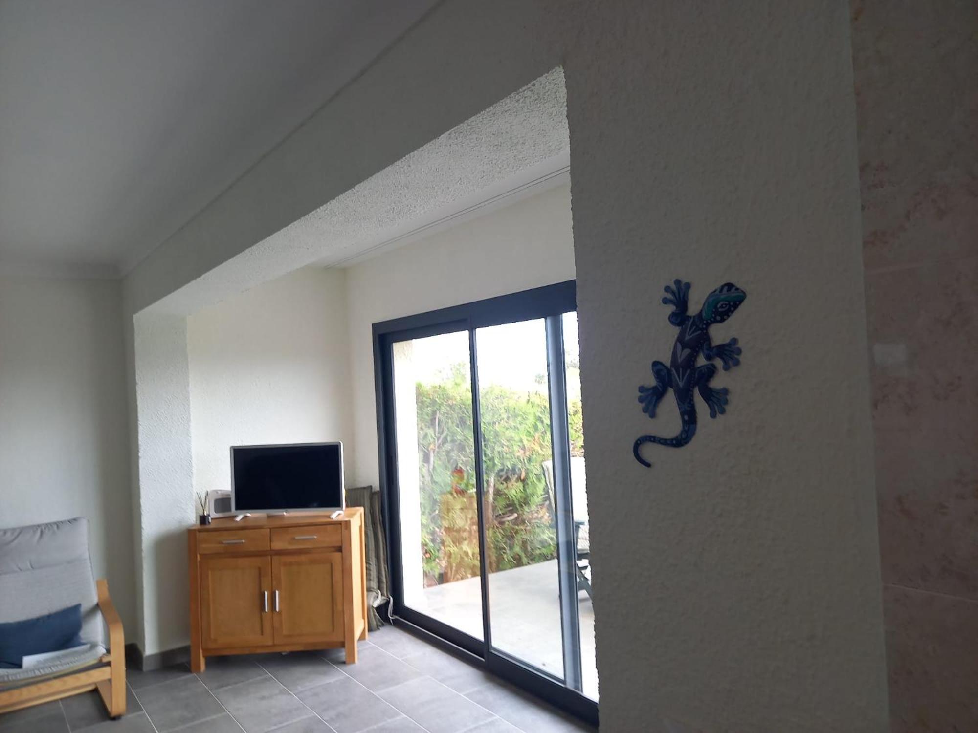 Two-Bedroom House photo 3
