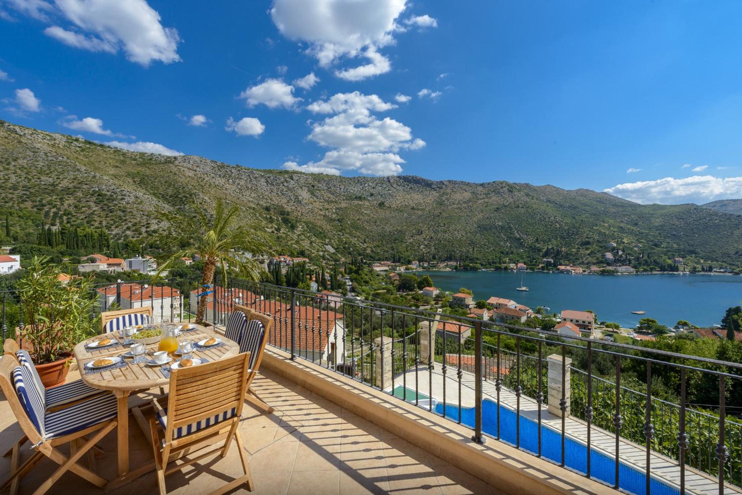 Villa With Private Pool photo 2
