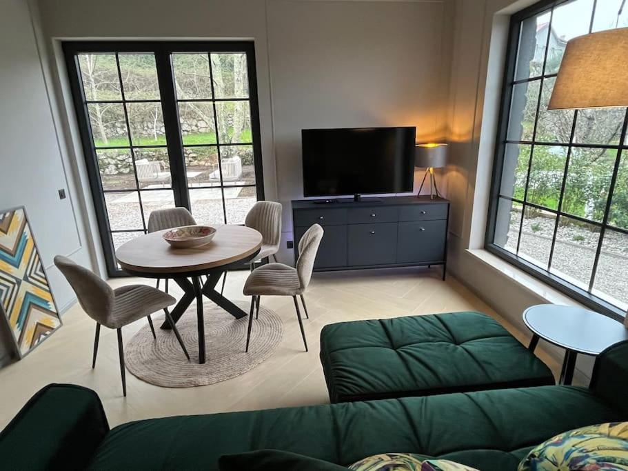 Two-Bedroom Apartment with Garden View photo 1