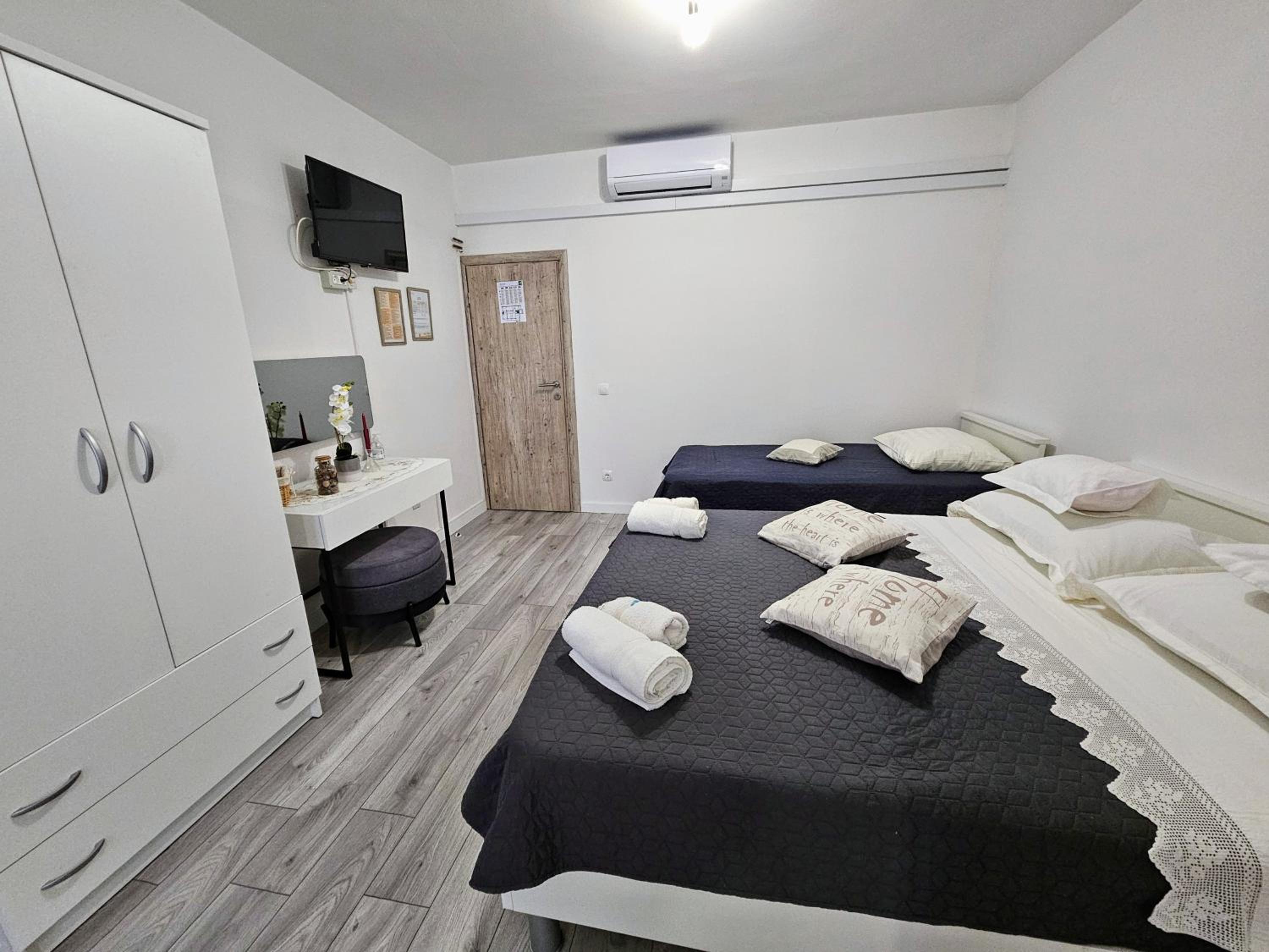 Studio Apartment photo 3