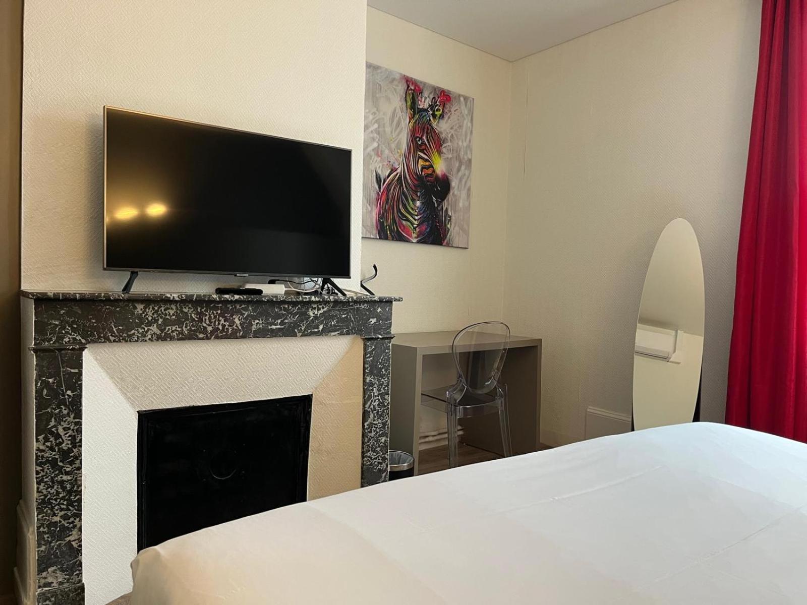  Suite Apartment photo 3