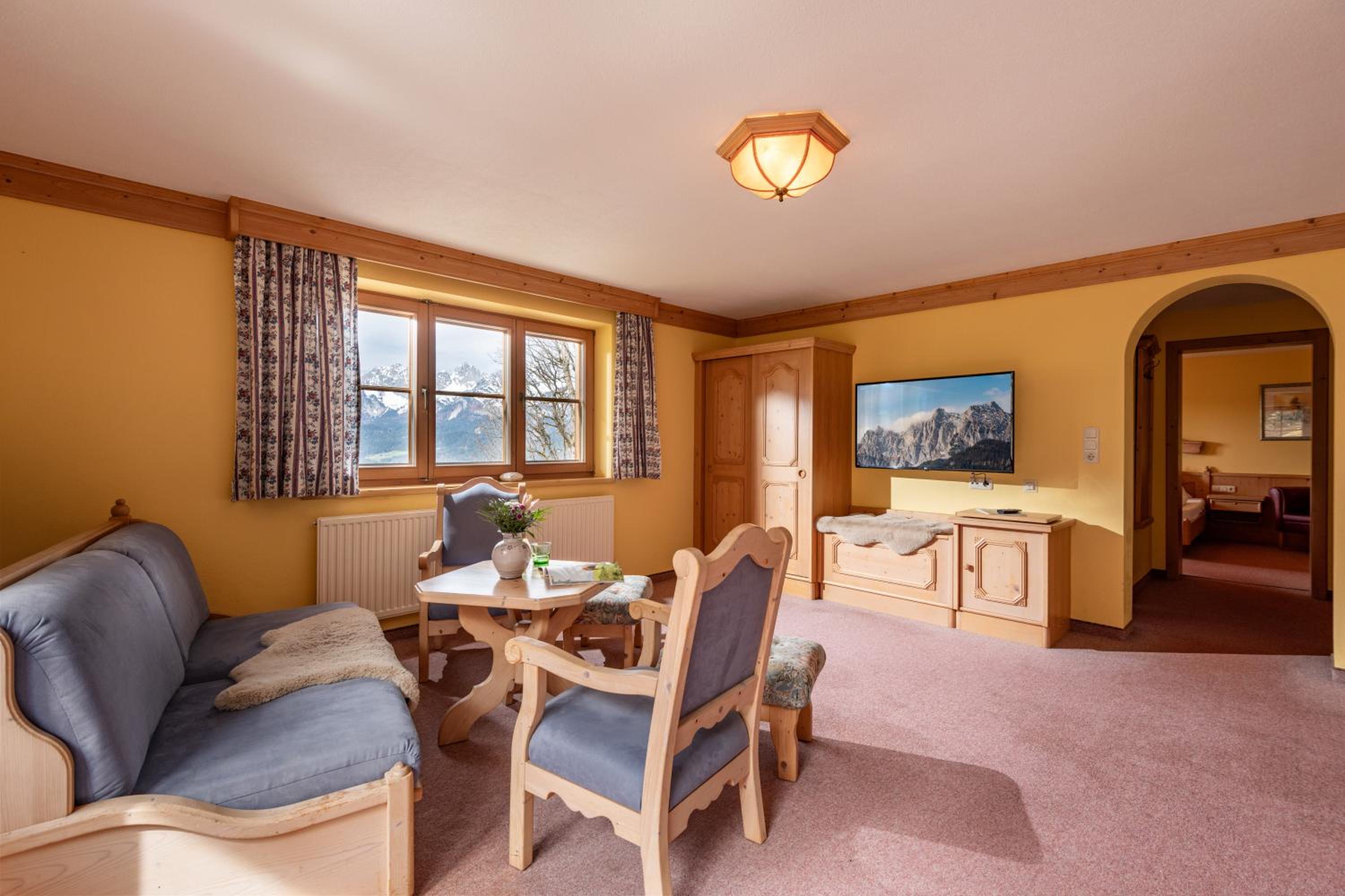 Apartment With Mountain View photo 1