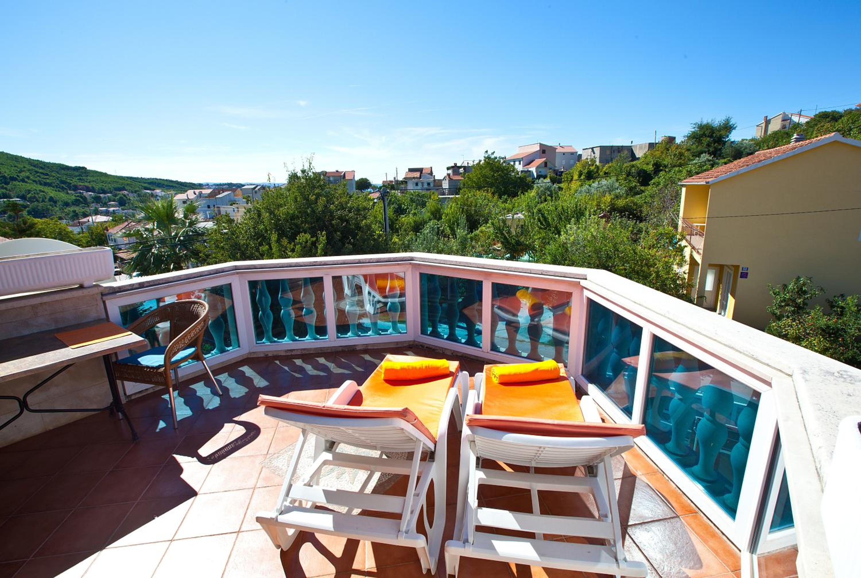 One-Bedroom Apartment with Balcony photo 2