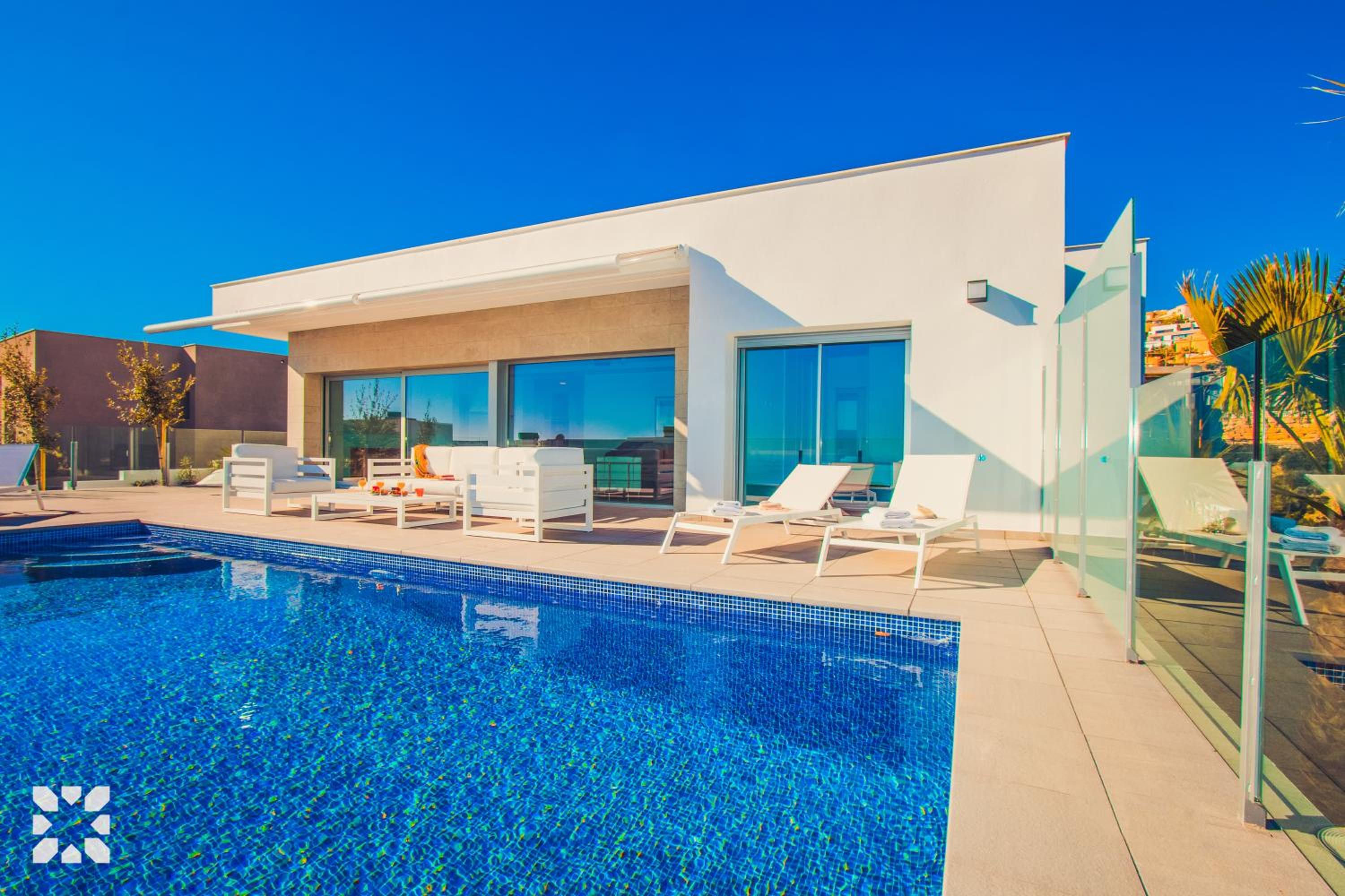 Villa photo 2