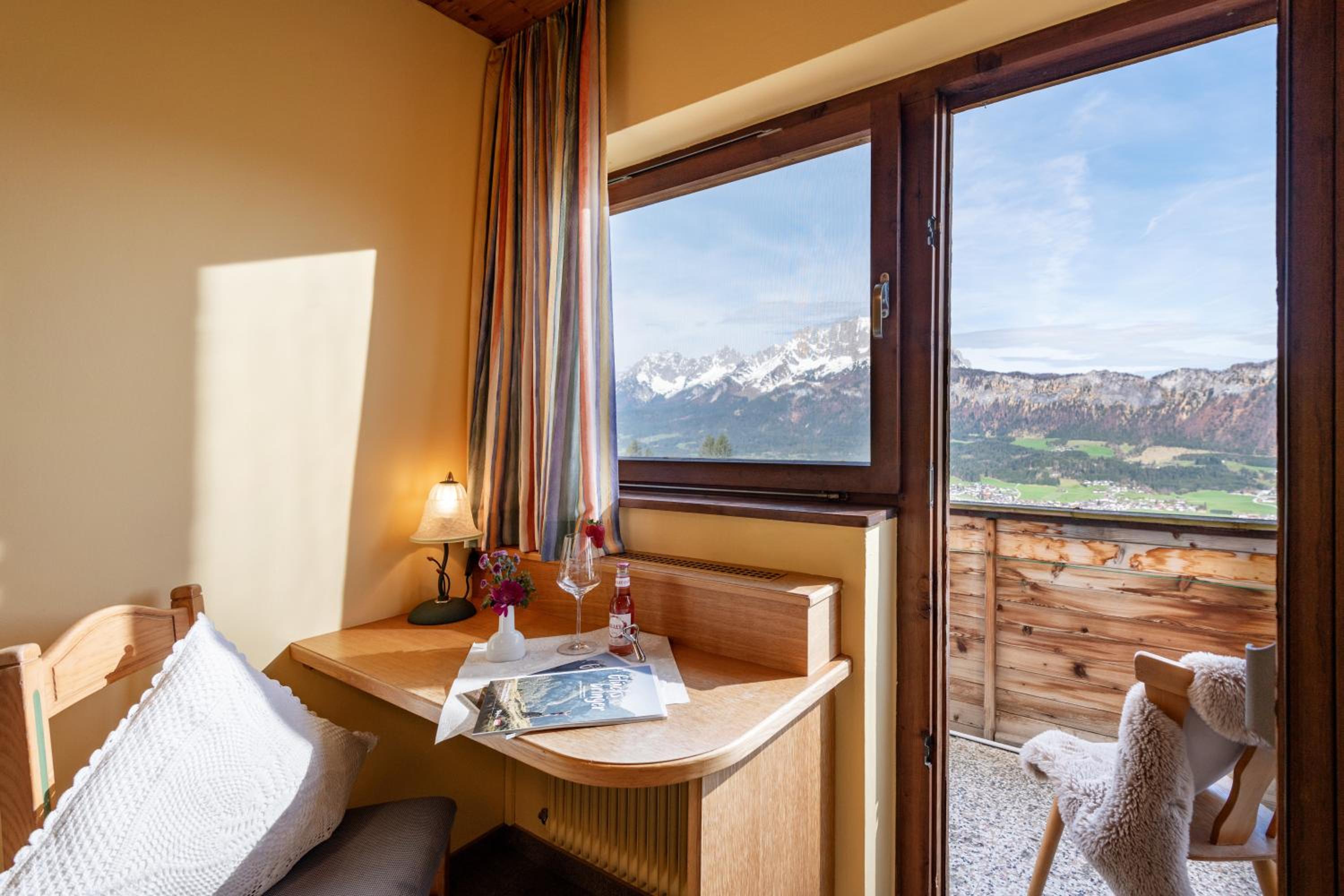 Standard Single Room With Mountain View photo 2